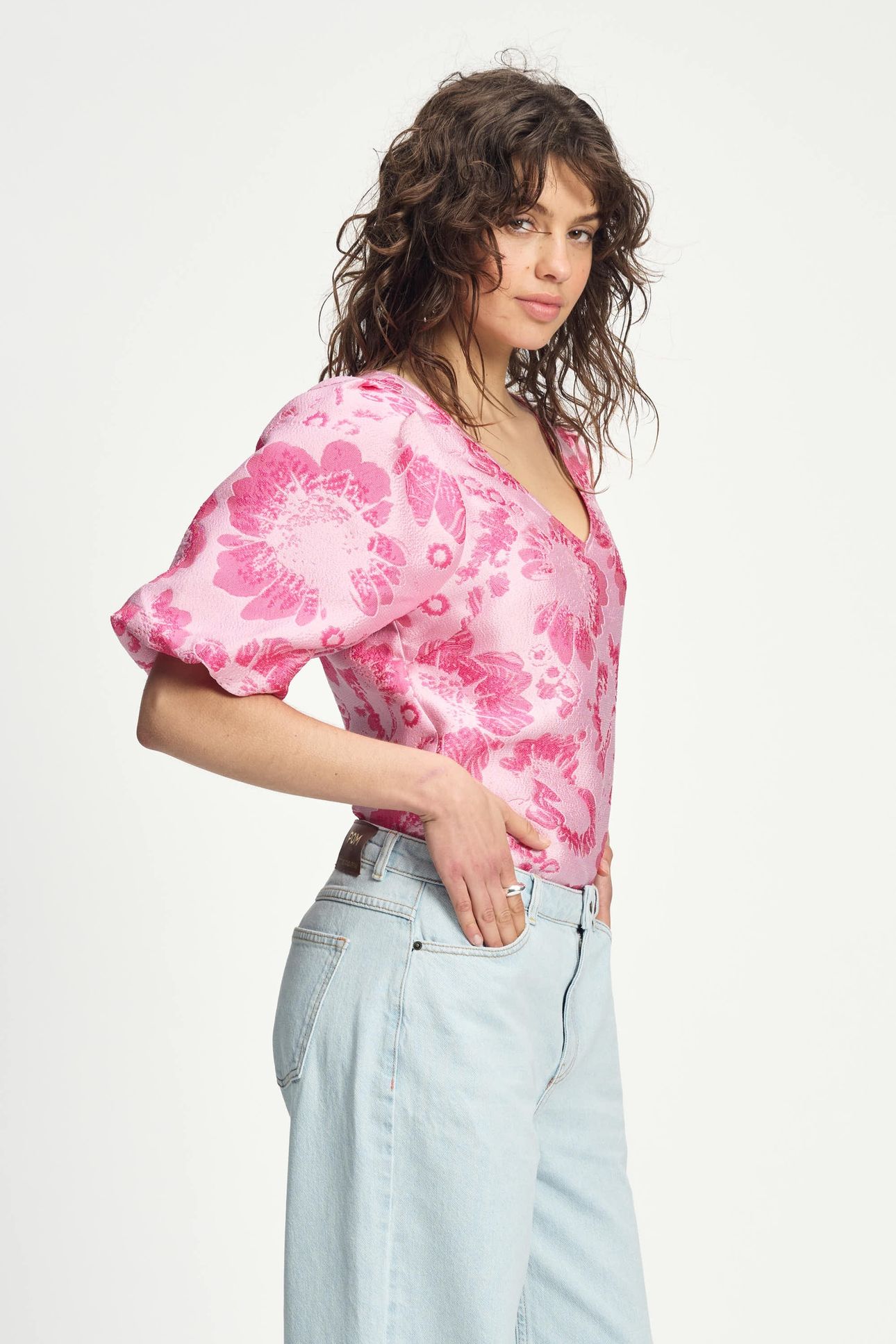 TOP - FLORAL JACQUARD RASPBERRY 3
