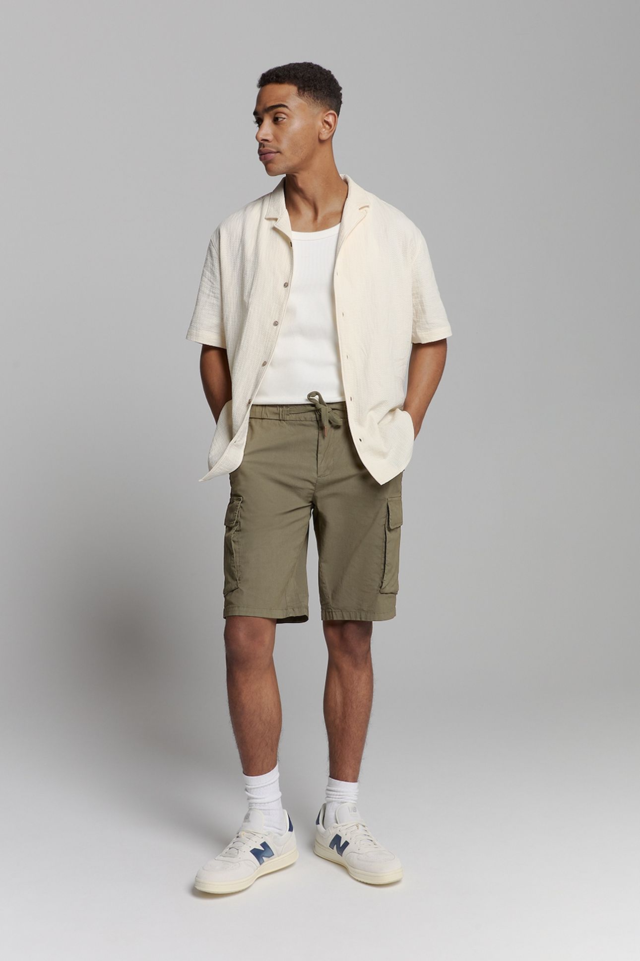 SHORT STRETCH CARGO GARMENT DYED DARK MOSS 4