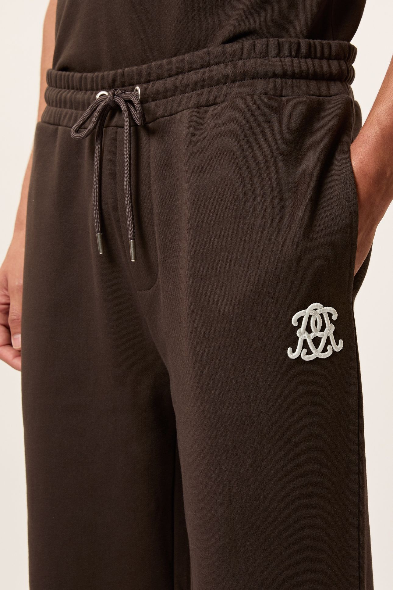 DRAWSTRING WIDE LEG MOTIF JOGGERS BROWN 6