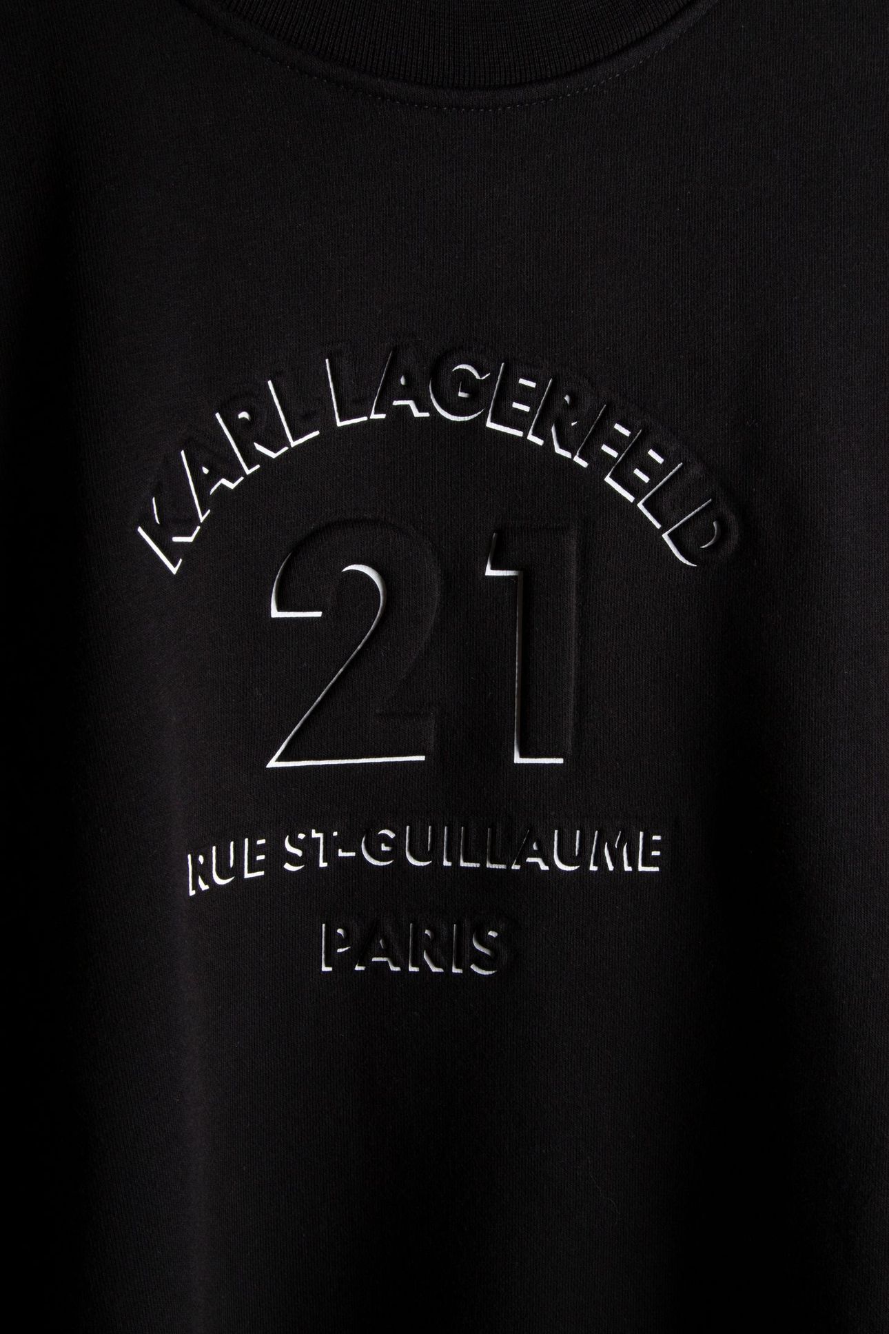 BLACK SWEAT CREWNECK 4