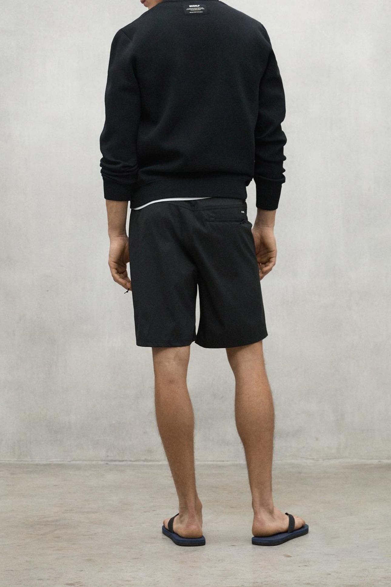 ISARALF SHORTS BLACK 4