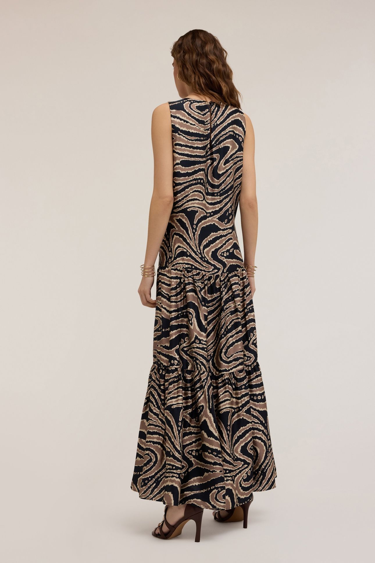 LONG PRINTED DRESS WITH FLOUNCES BROWN 2