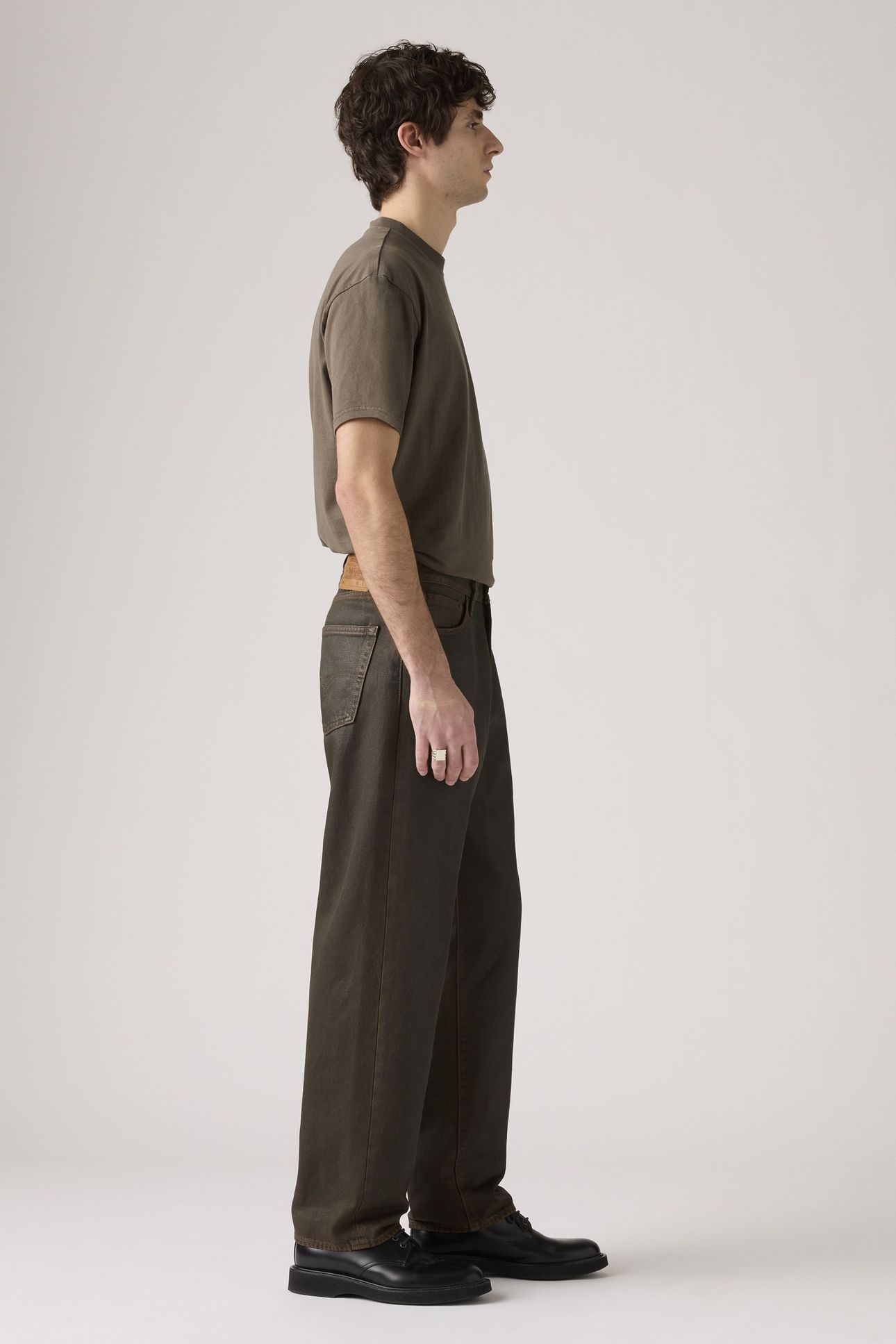 568™ LOOSE STRAIGHT JEANS BROWN 4