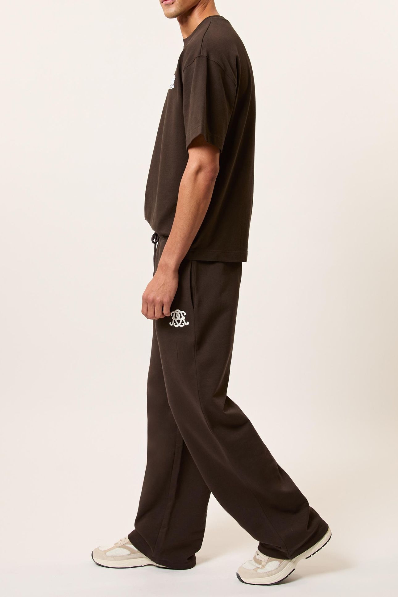 DRAWSTRING WIDE LEG MOTIF JOGGERS BROWN 3