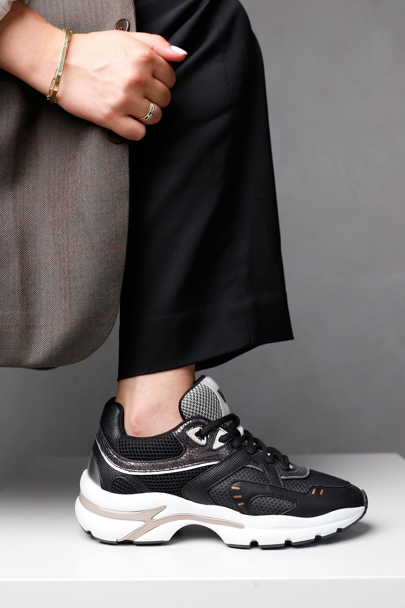 VESPER KELSEY BLACK 1