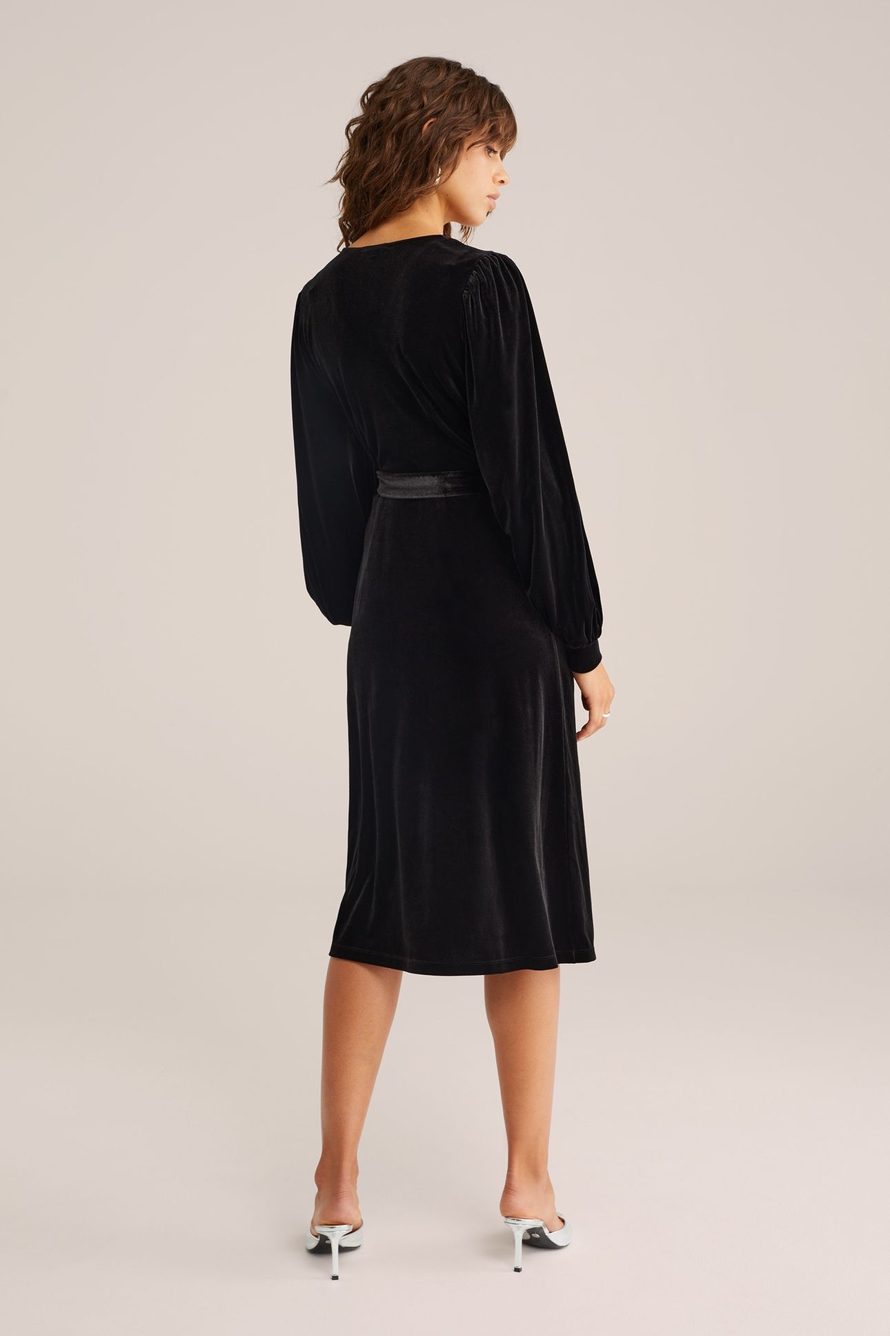 DRESS MID LENGTH BLACK 2