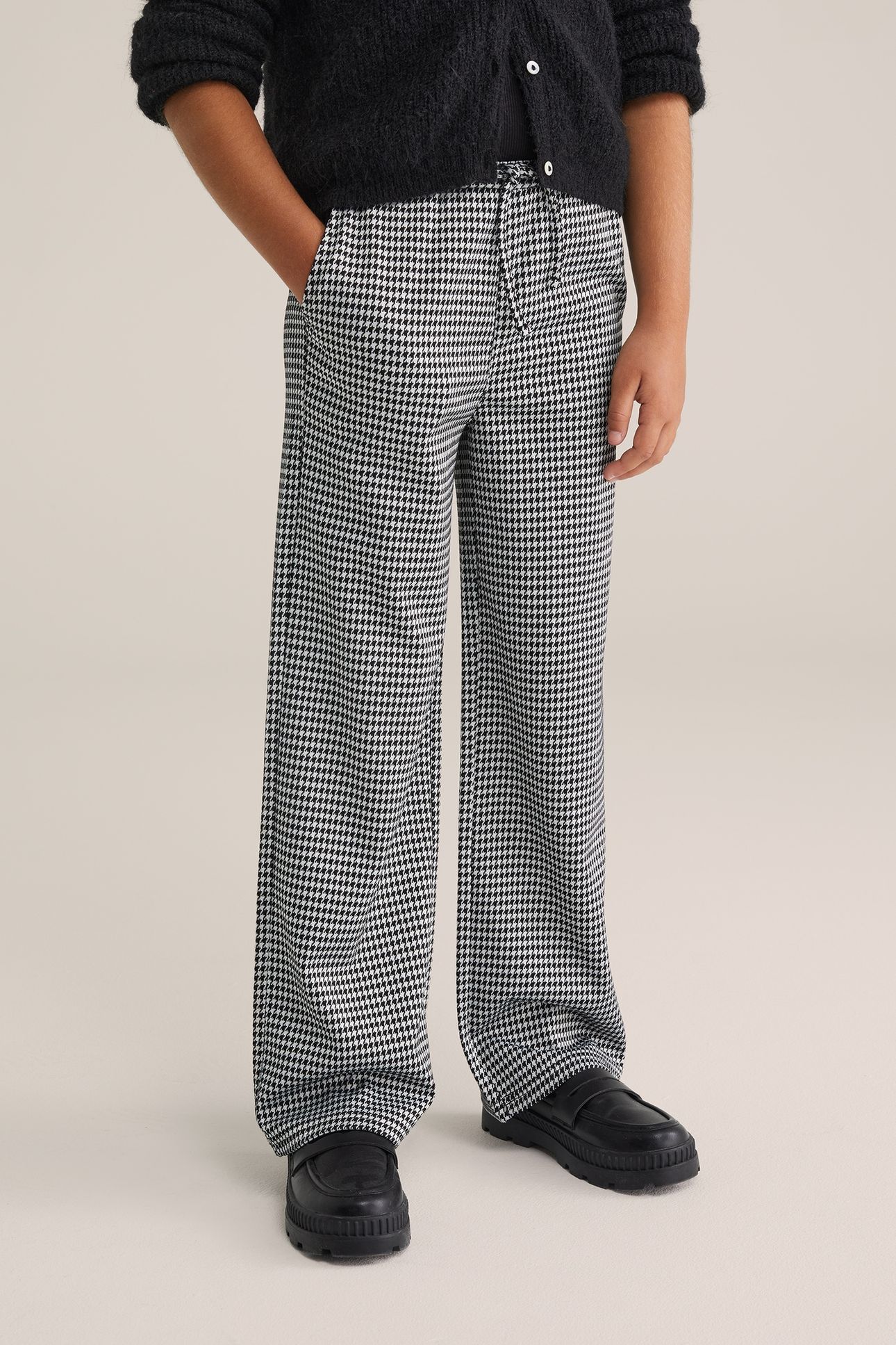 TROUSER BLACK 1