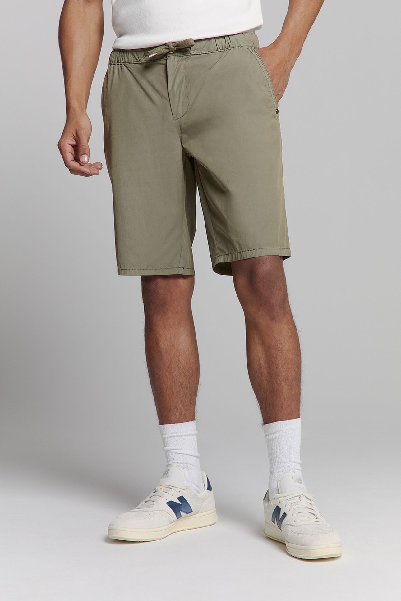 SHORT CHINO GARMENT DYED LIGHT WEIGHT STRETCH DARK MOSS 1