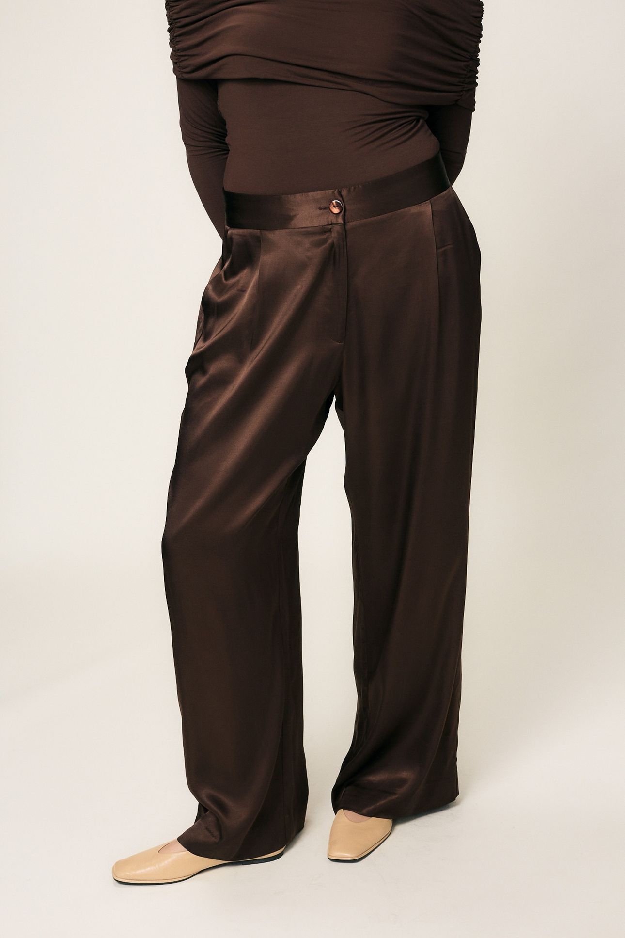 CEDAR TROUSER WALNUT 2