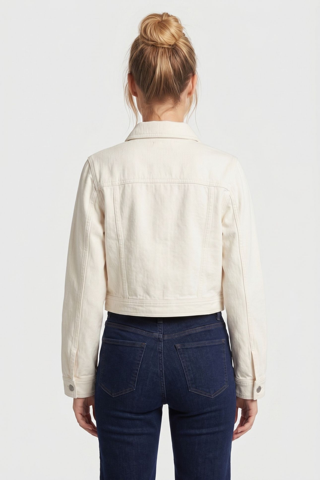 AKELA JACKET WHITE 2