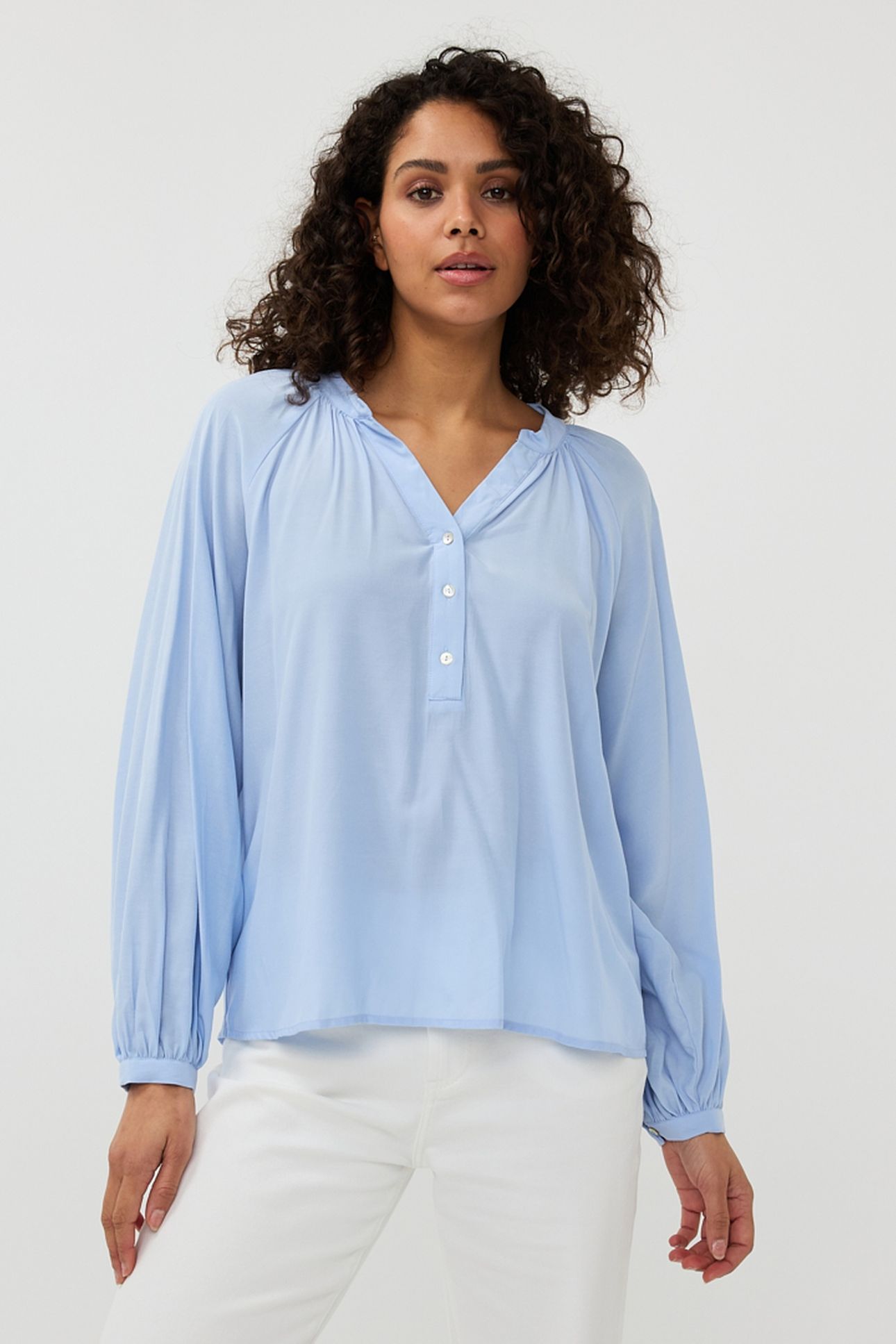 BLOUSE R-NECK RAGLAN SKY BLUE 1