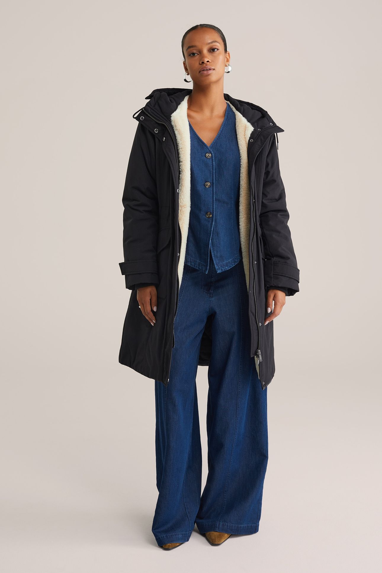 PARKA BLACK 2