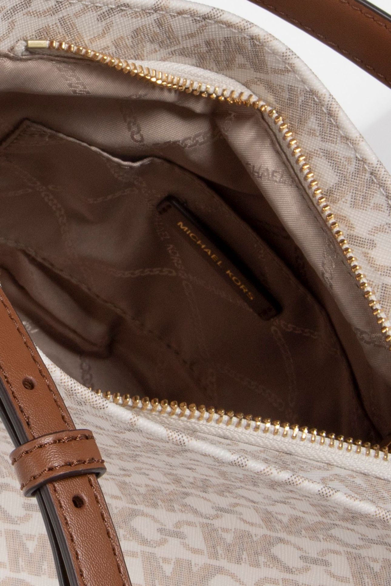 SMALL BUCKET CROSSBODY VANILLA/LUGG 4