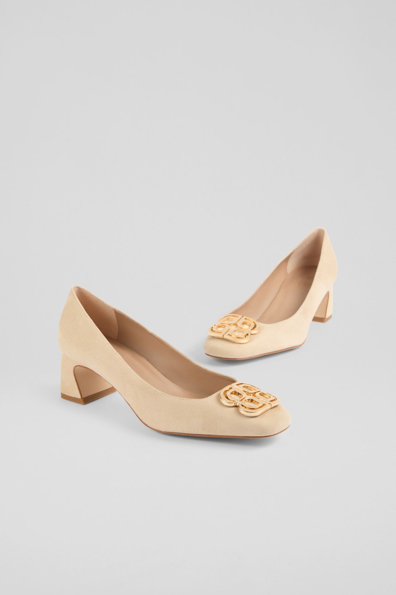 TRUE CLOSED COURTS BUTTERCREAM 3