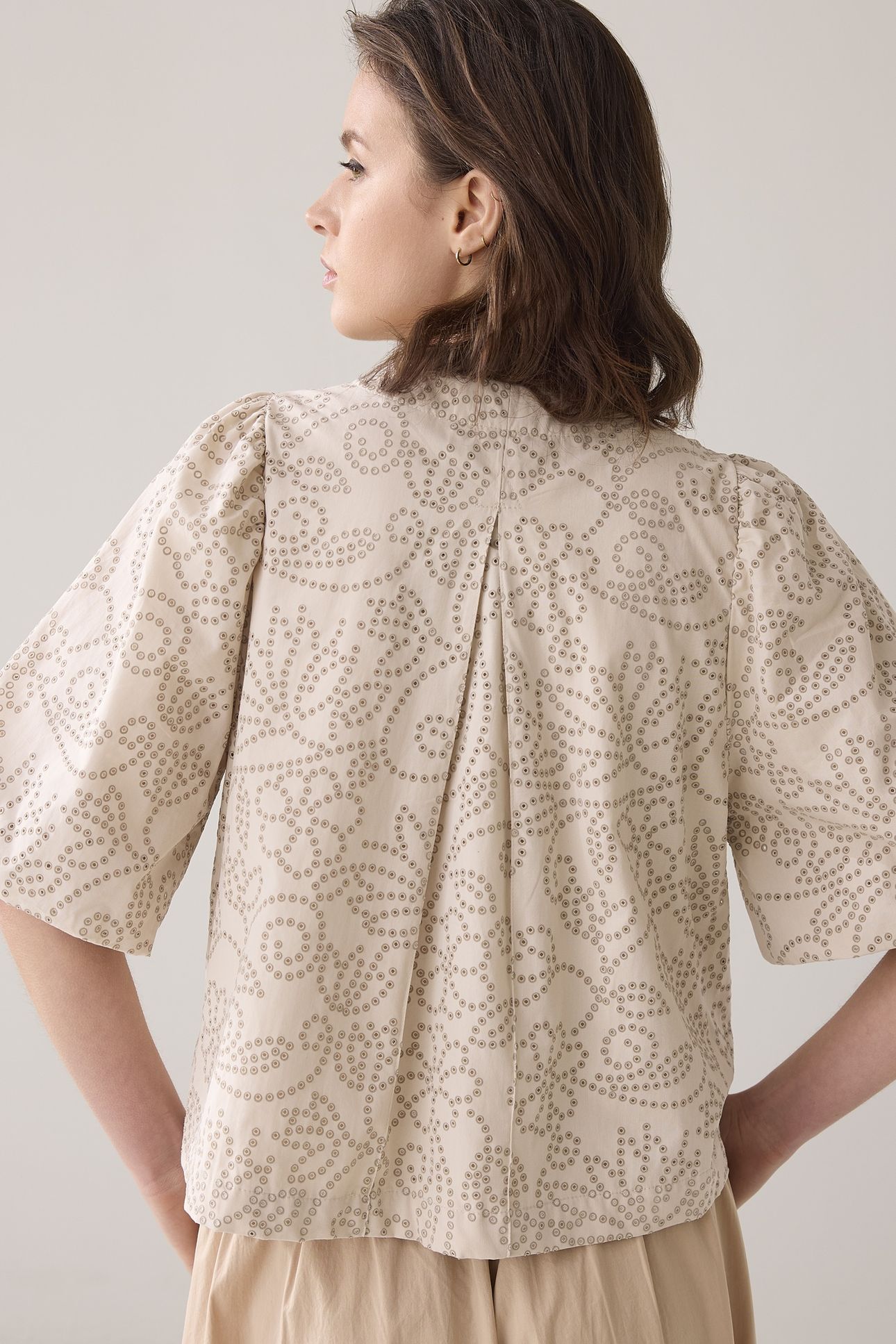 TOP LASER CUT DOTS SESAME 3
