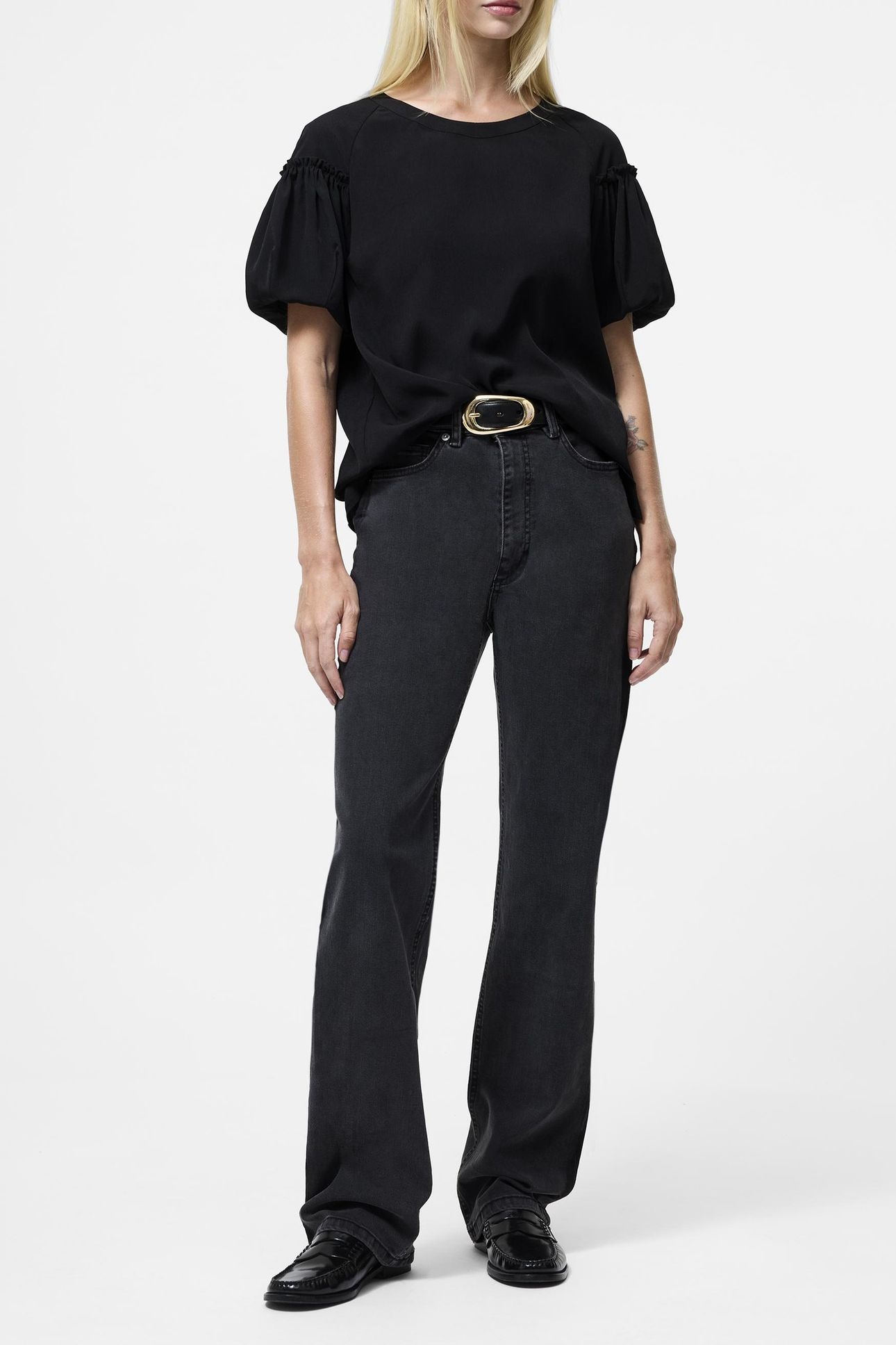 CREPE LIGHT PUFF SLEEVE TOP BLACK 2
