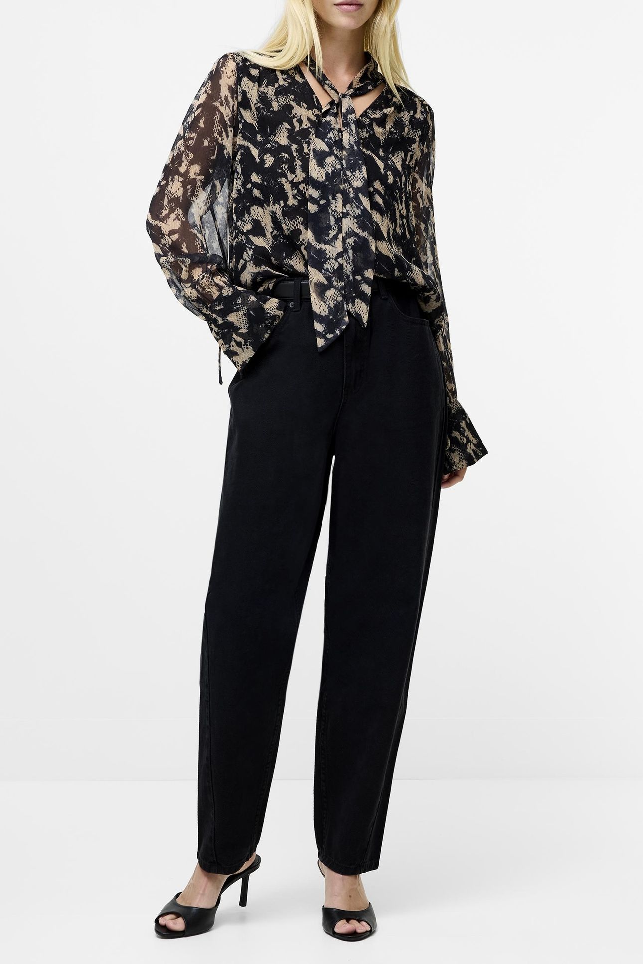 AMELIA HALLIE TIE NK BLOUSE BLACK MULTI 1