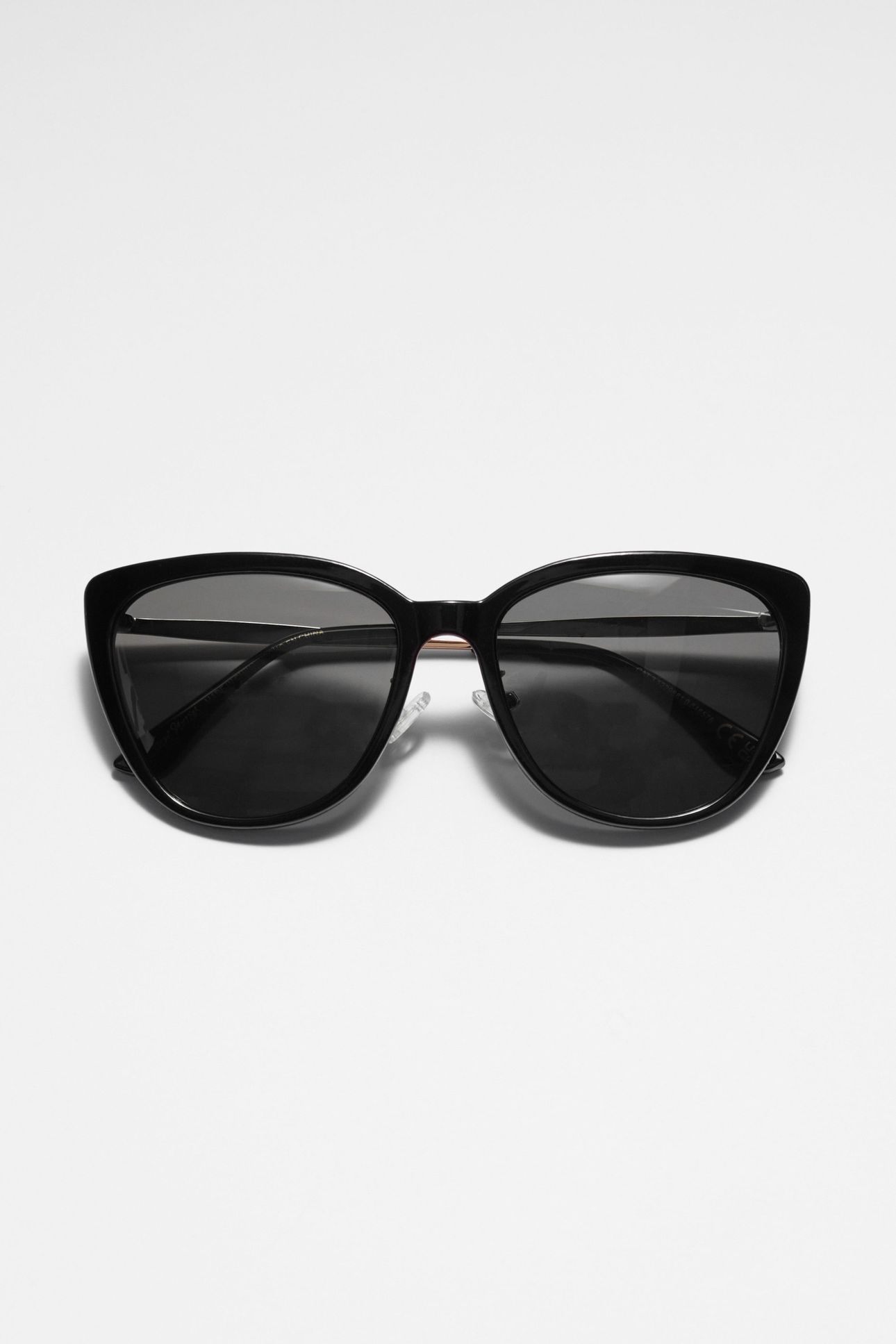 JEANNE SUNGLASSES BLACK 2