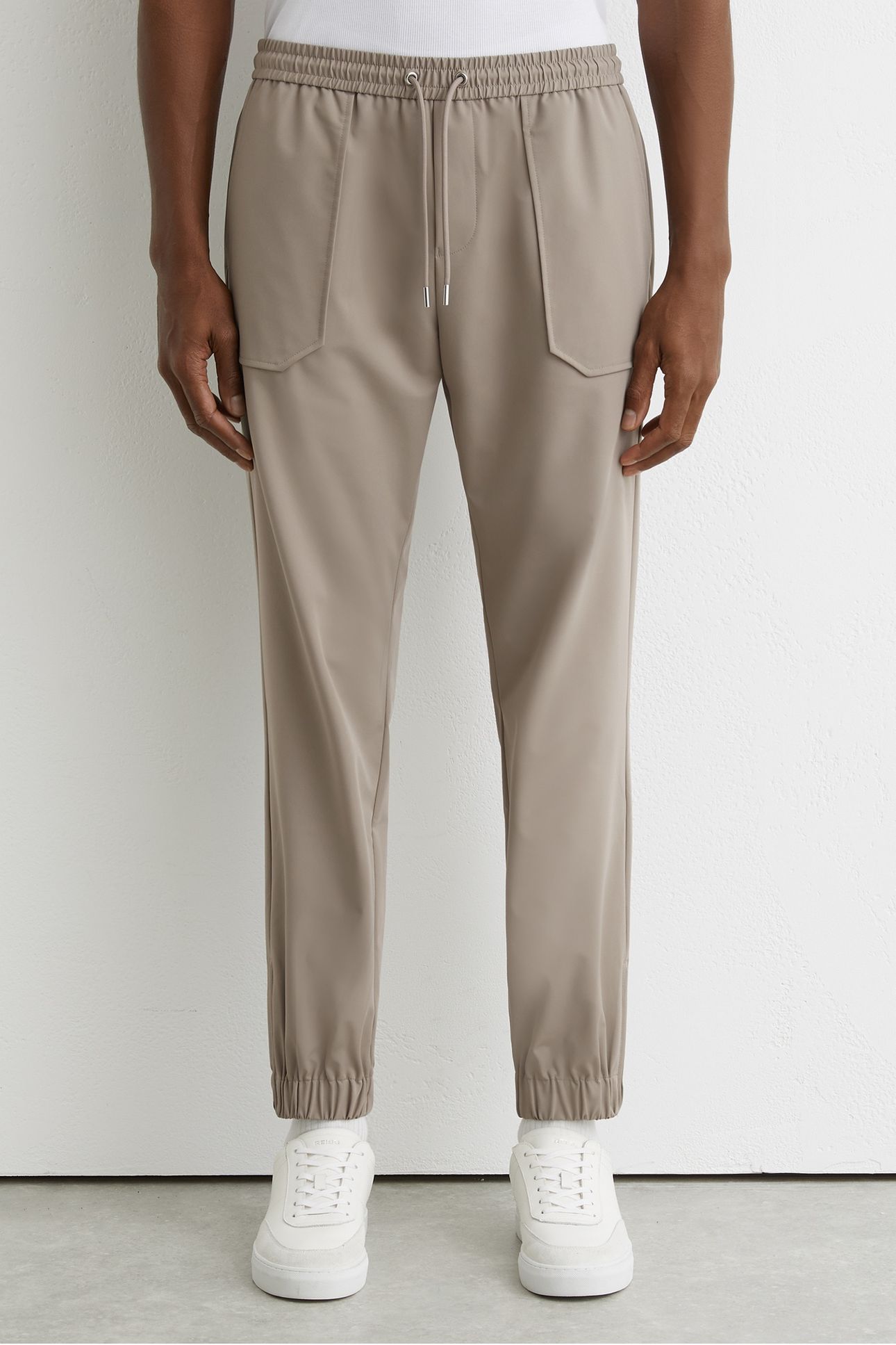 TECHNICAL CUFFED TROUSER TAUPE BROWN 1