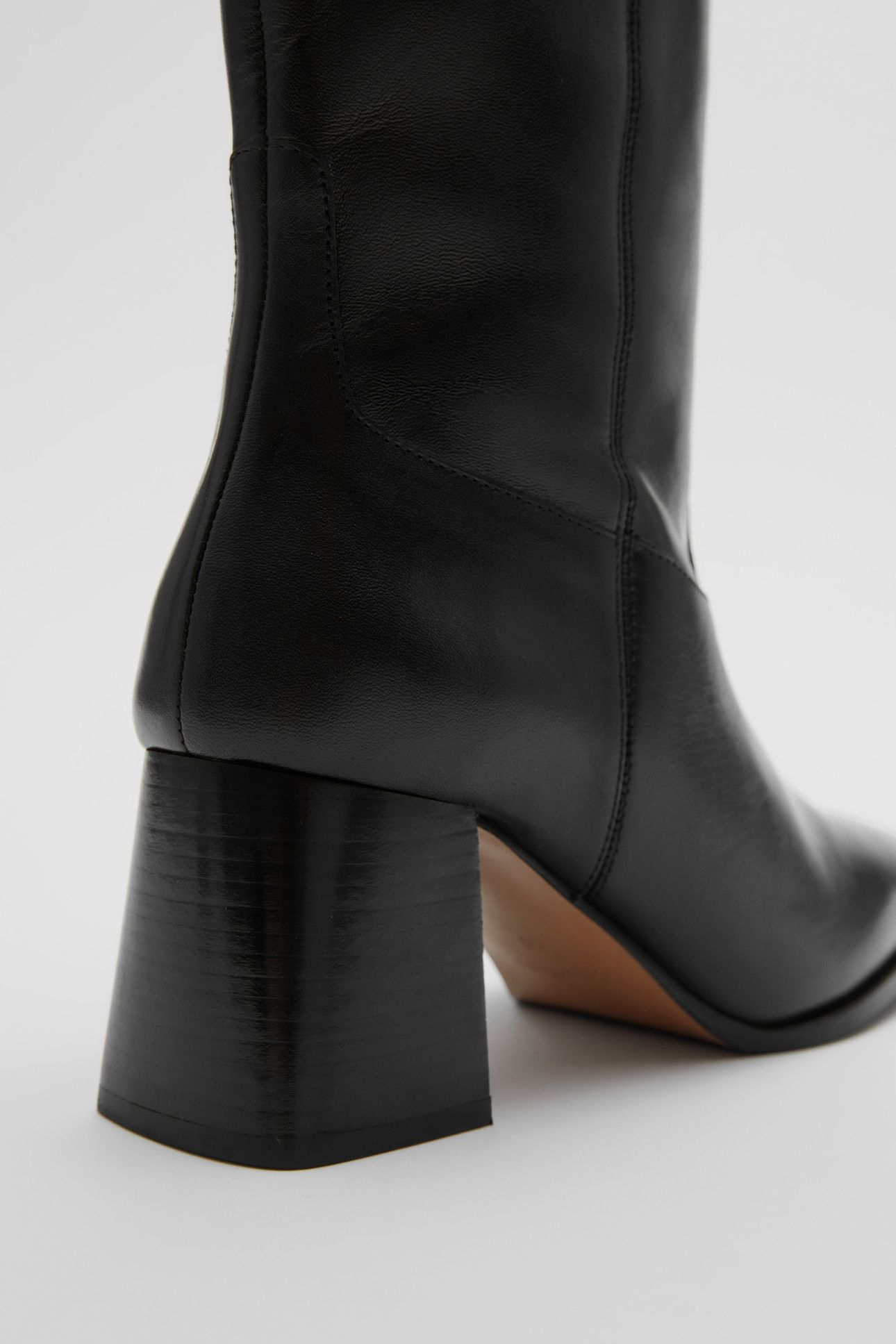 PIXIE BOOT HEEL BLACK 5