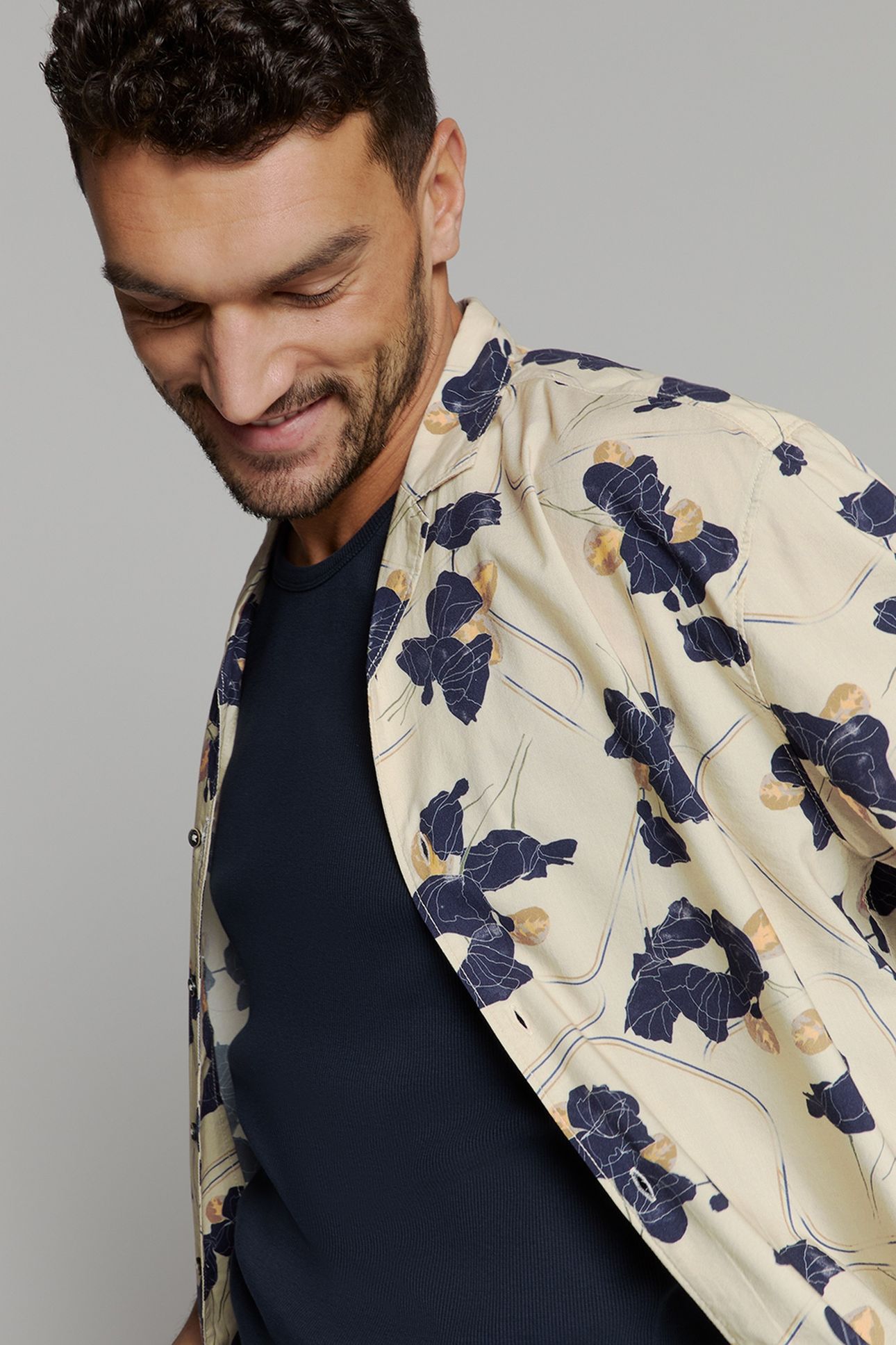 SHIRT SHORT SLEEVE REVERS COLLAR ALLOVER PRINTED CEMENT 7