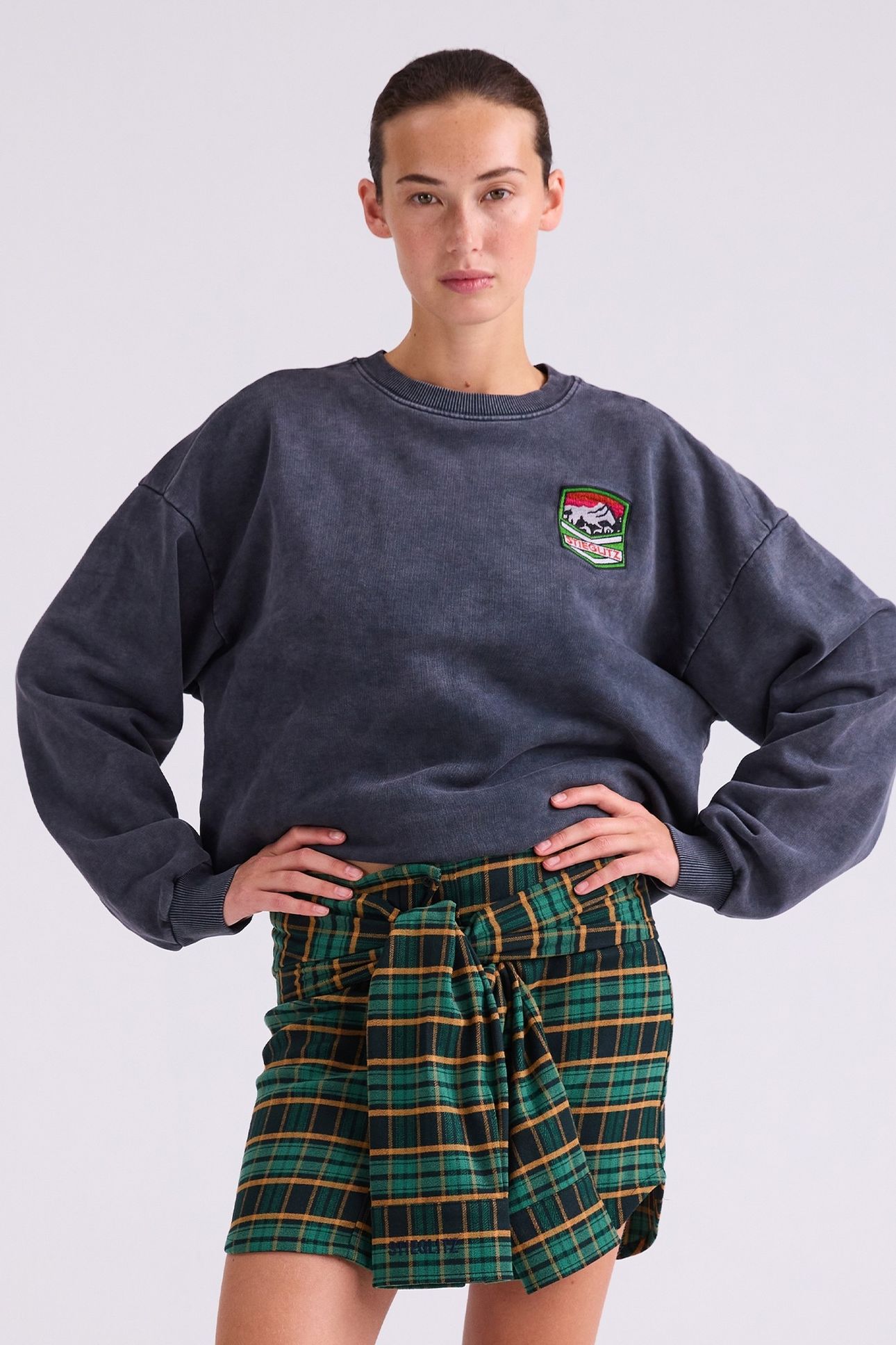 MANNIE SWEATER BLACK 2