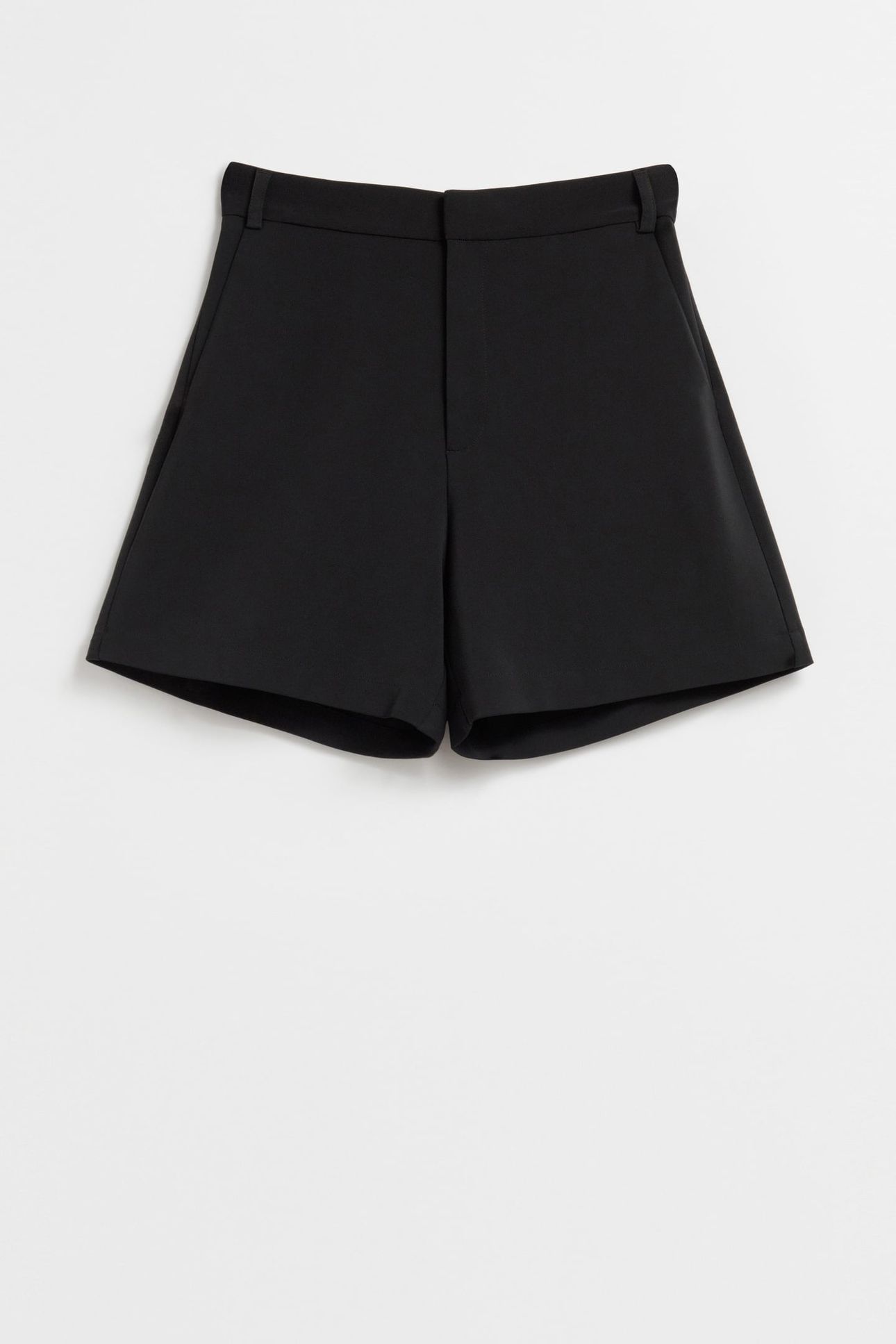 ULRIKA CREPE SHORTS BLACK 3