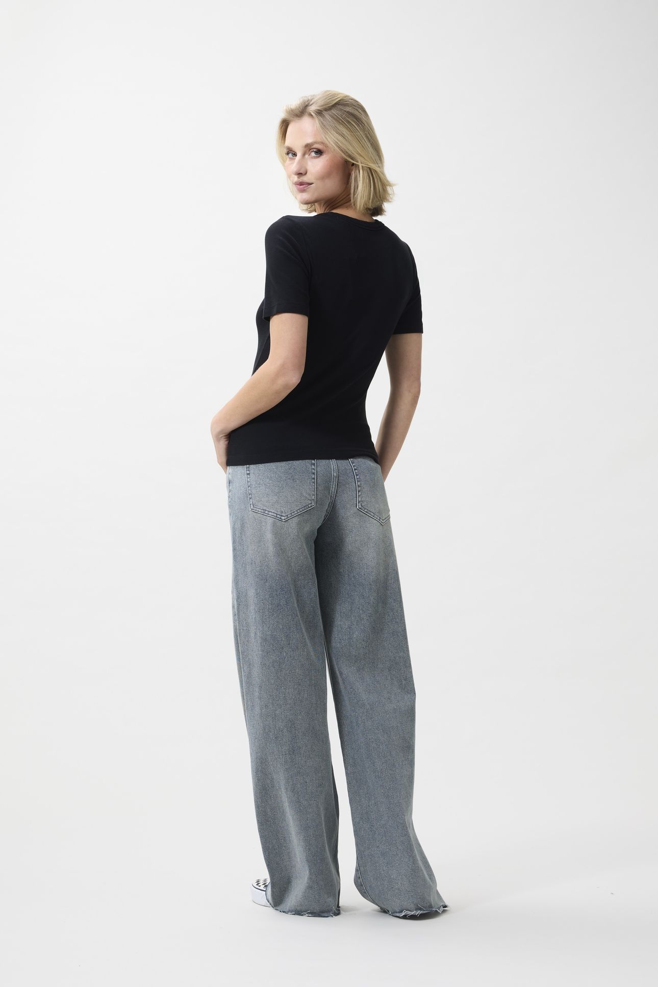 RIB TSHIRT BLACK 3