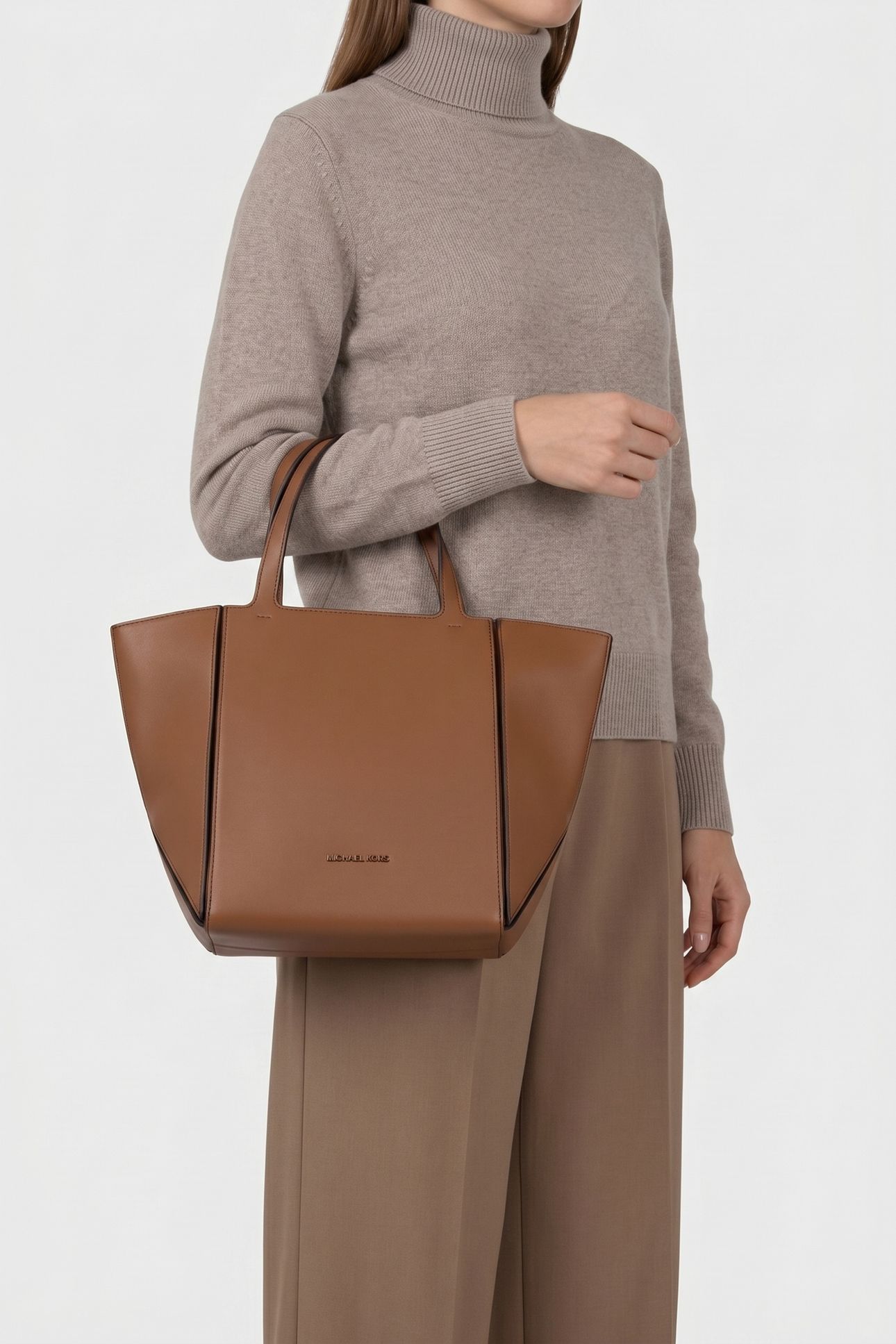 MEDIUM GRAB TOTE LUGGAGE 1