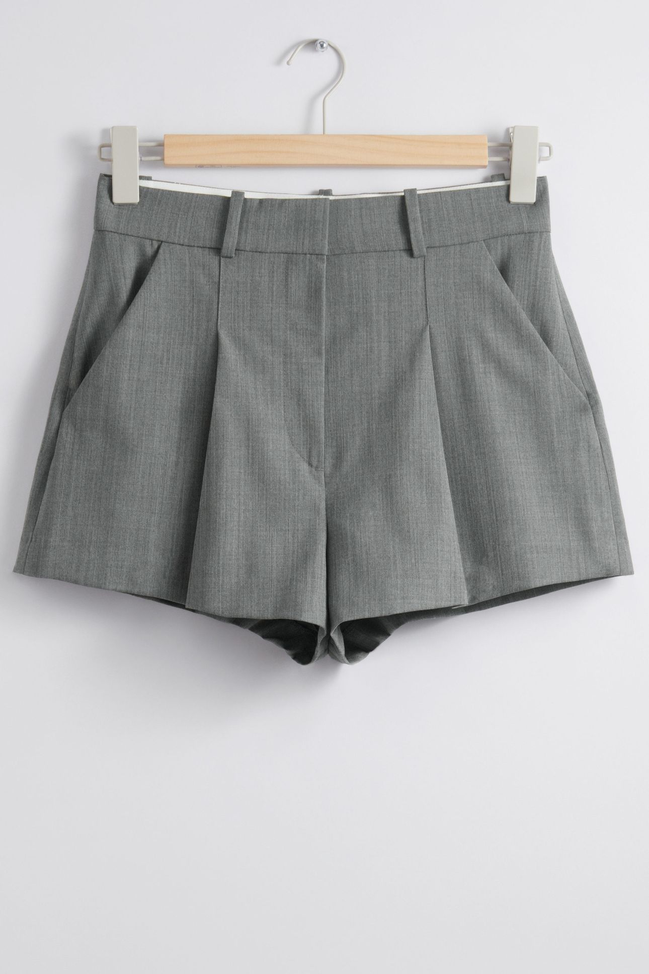 LOLO SHORTS GREY 3