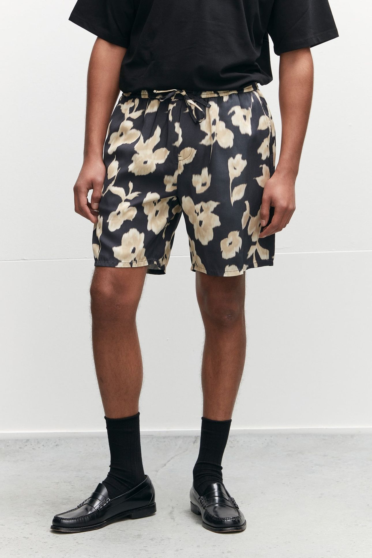 HENRY BEIGE BLACK 1