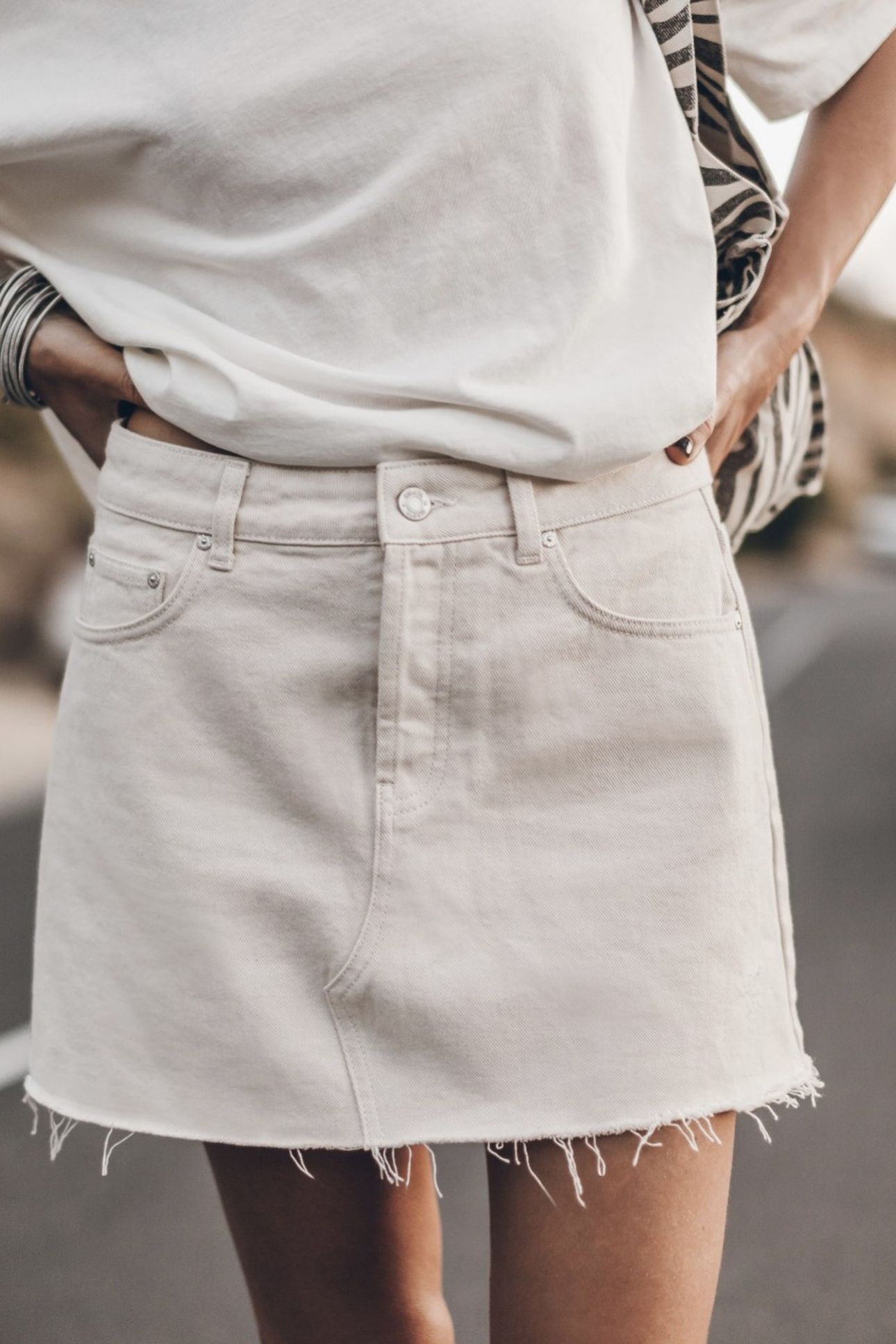 THE WHITE DENIM SKIRT WHITE 1