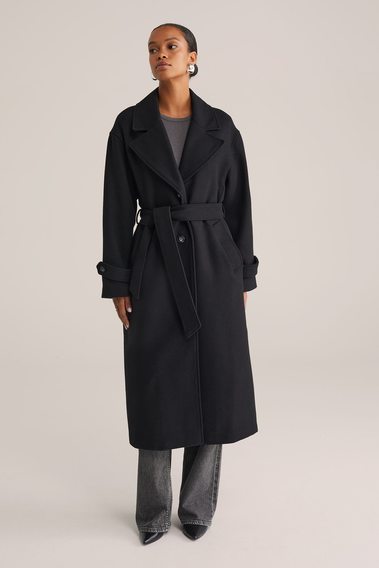 COAT BLACK 1