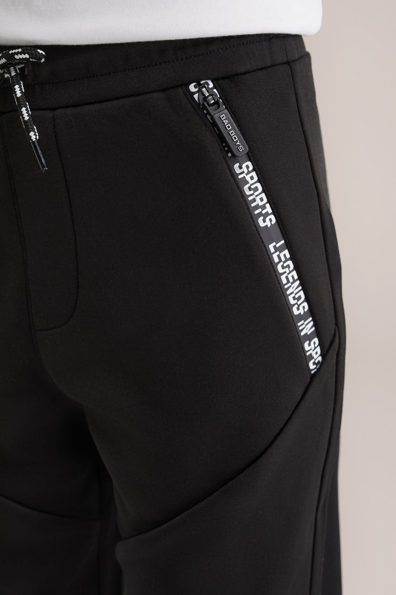 JOGGING PANTS BLACK 5