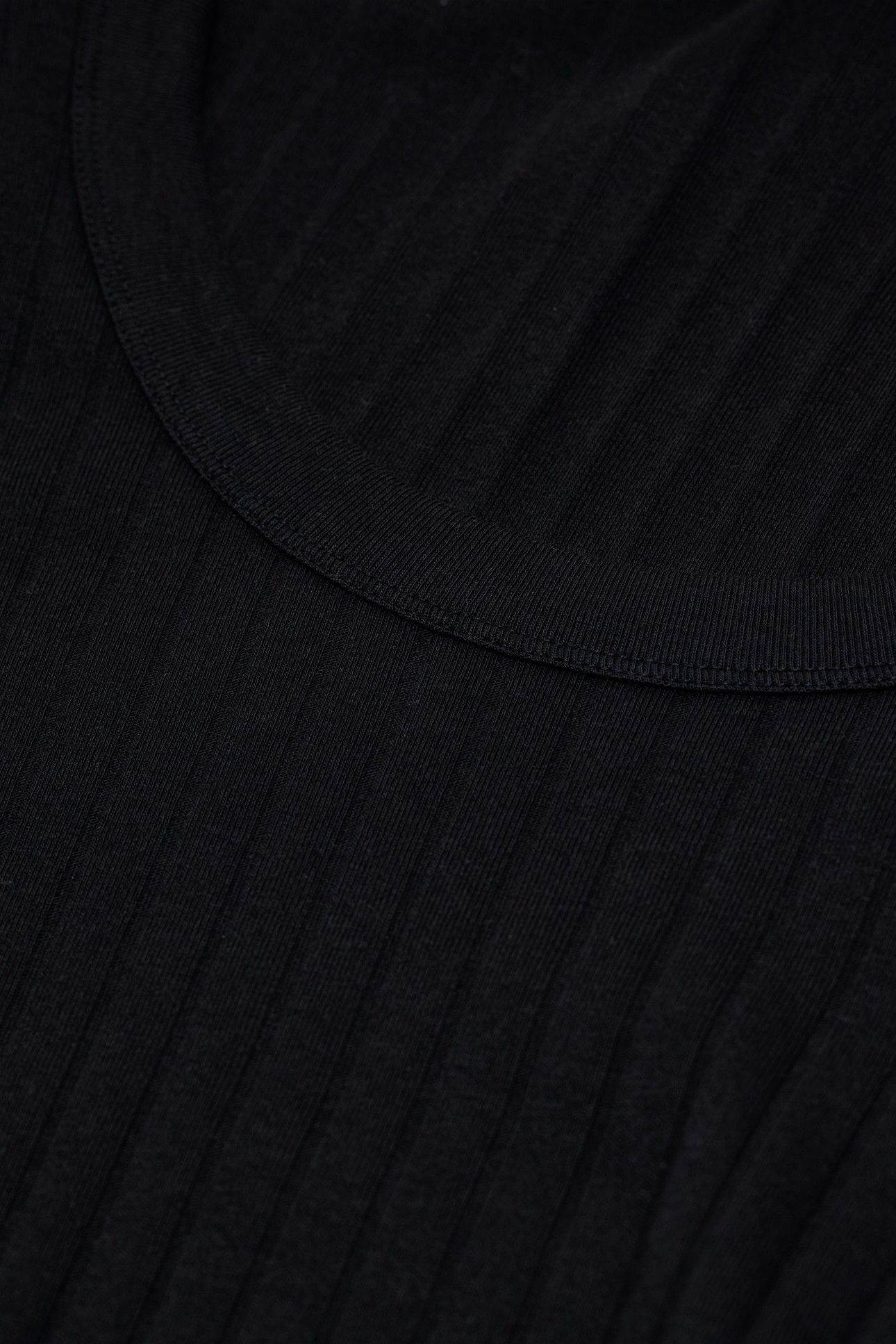 SCOOPNECK SHORTSLEEVE BLACK 5