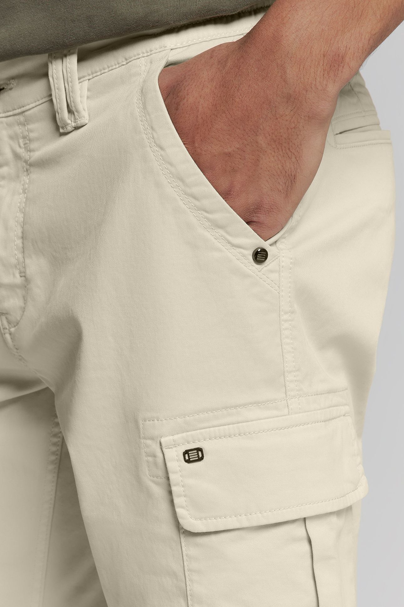 SHORT CARGO GARMENT DYED + STONE WASHED STRETCH CEMENT 7