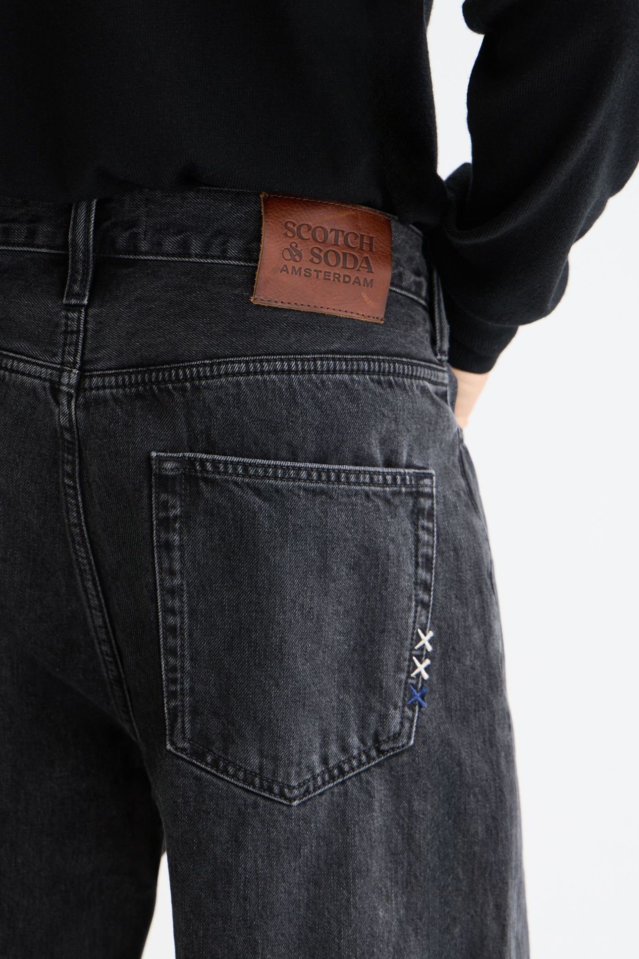 CORE THE PITCH LOOSE FIT JEANS — BLACK BUZZ BLACK 7