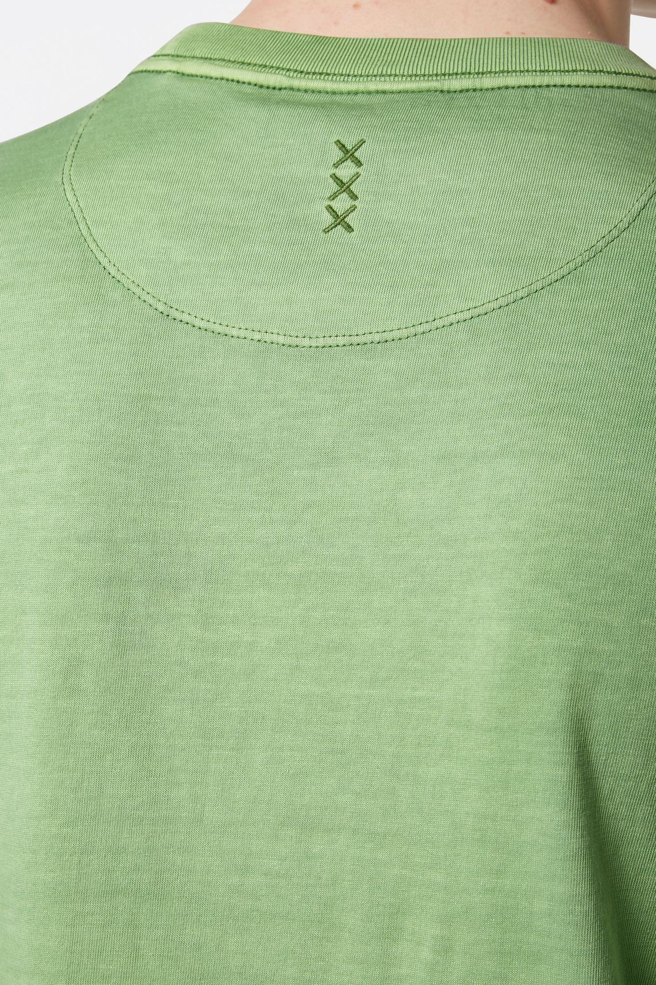 RELAXED-FIT 3 CROSSES GARMENT-DYED T-SHIRT PISTACHIO 7