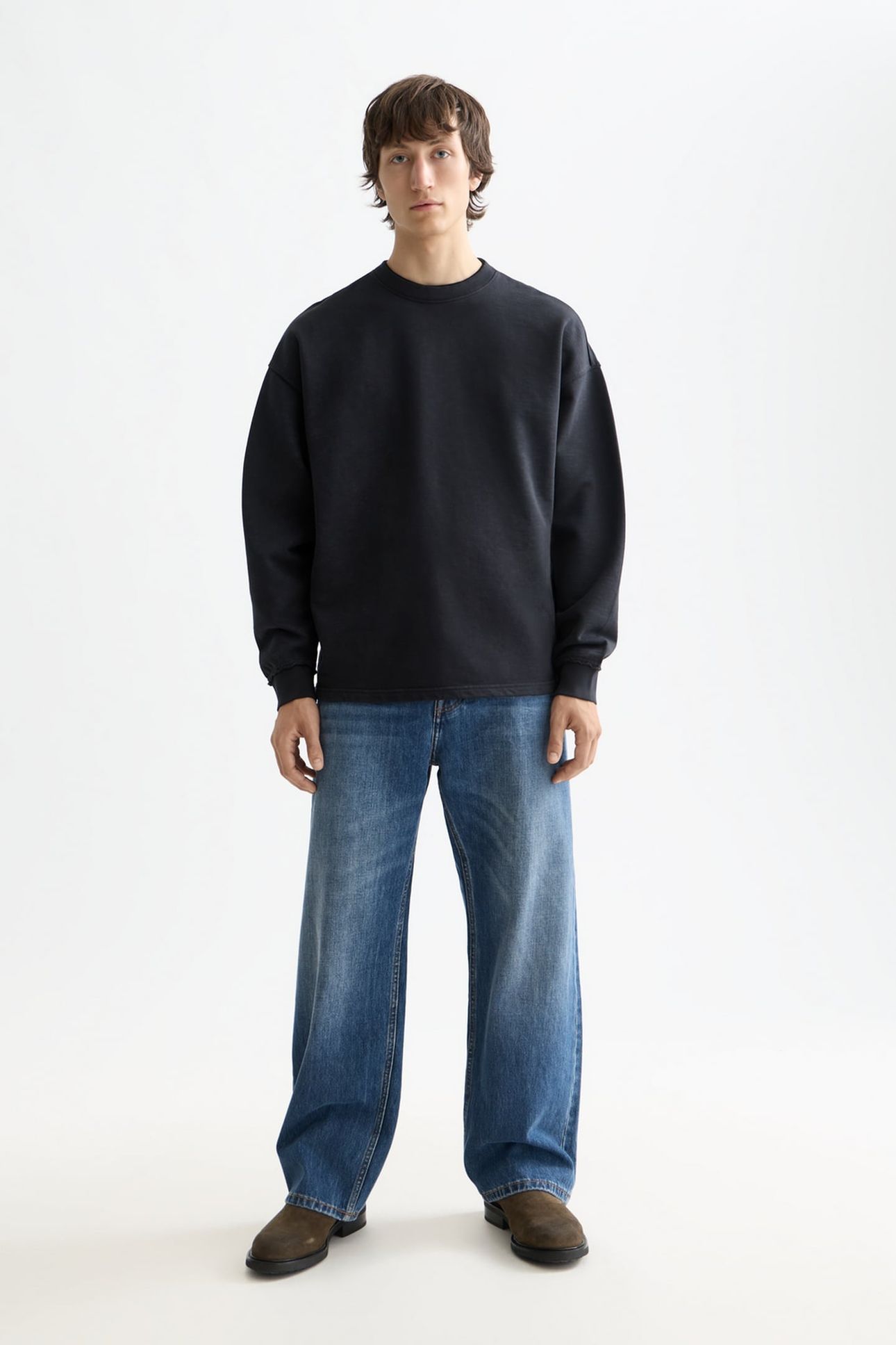 CORE - 3 CROSSES SWEATSHIRT BLACK 1