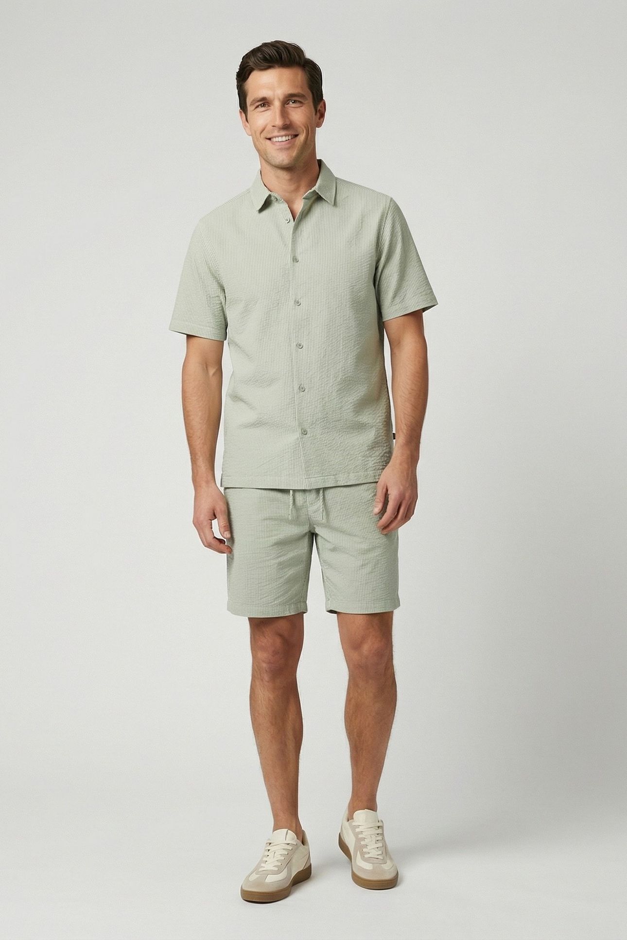 WOODS SHORT OLIVE 1