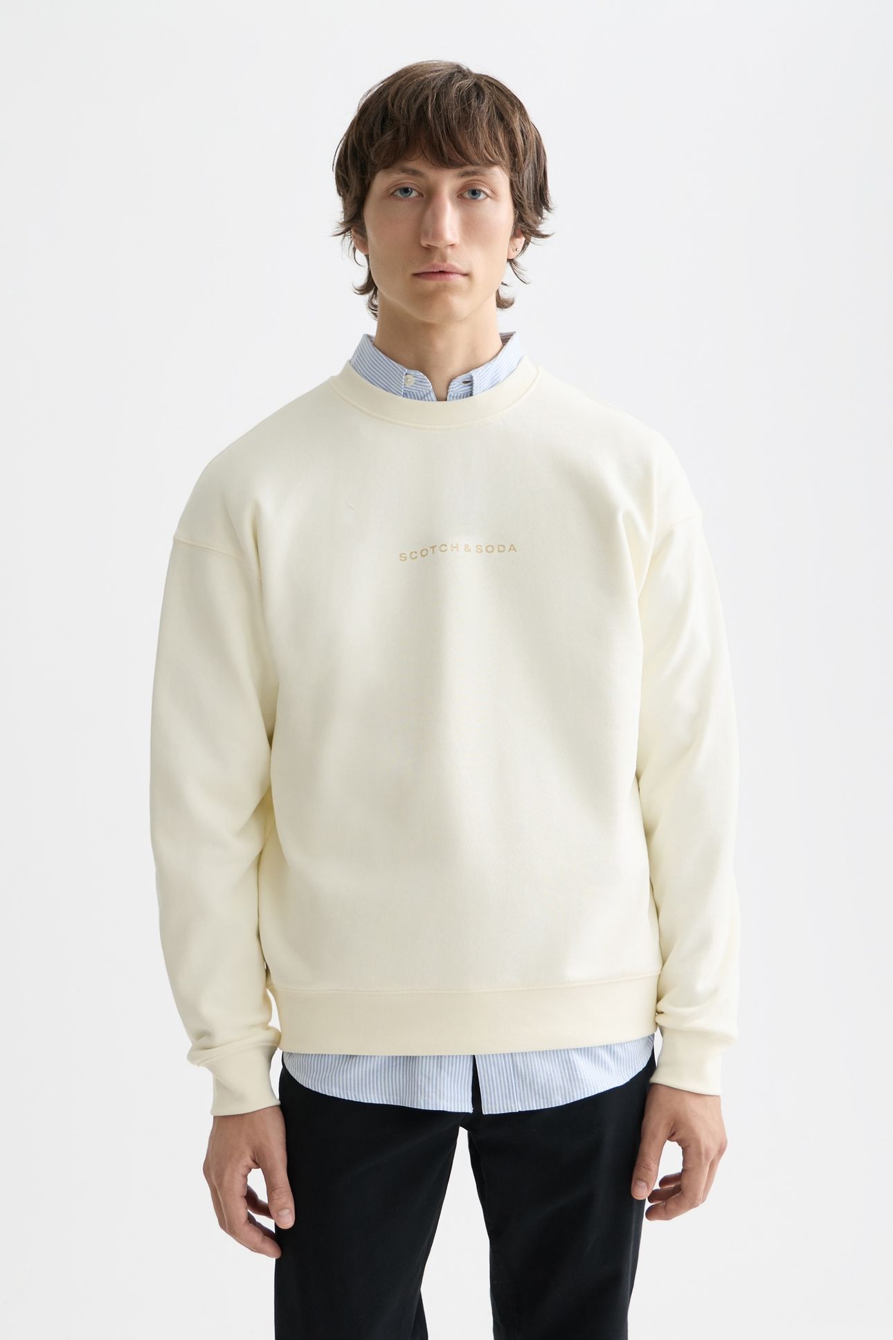 CORE - LOGO FRONT CHEST SWEATSHIRT WHITE TRADITIONAL 2