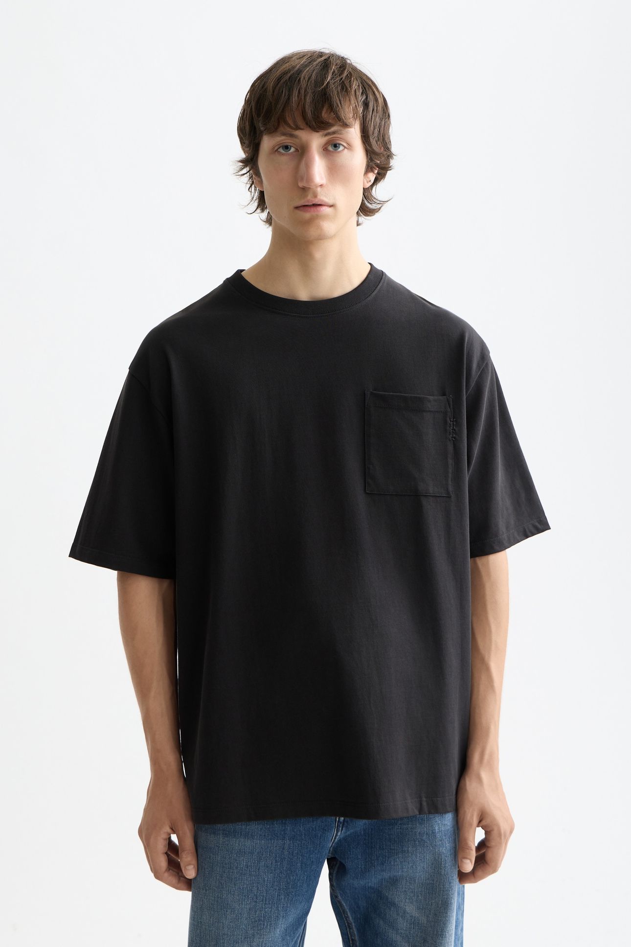 CORE - 3 CROSSES LOOSE FIT POCKET T-SHIRT BLACK 2