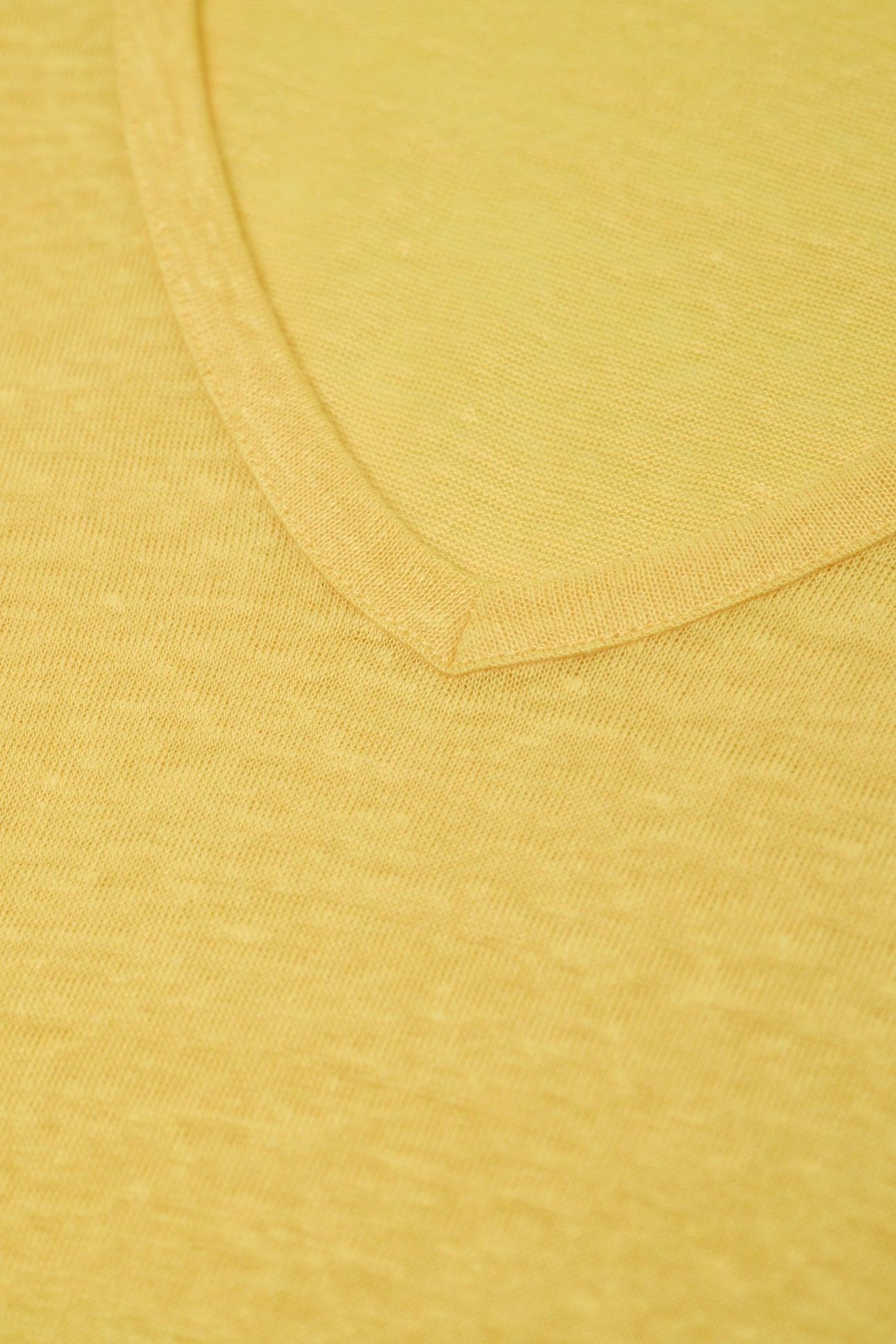 V-NECK MANGO YELLOW 4