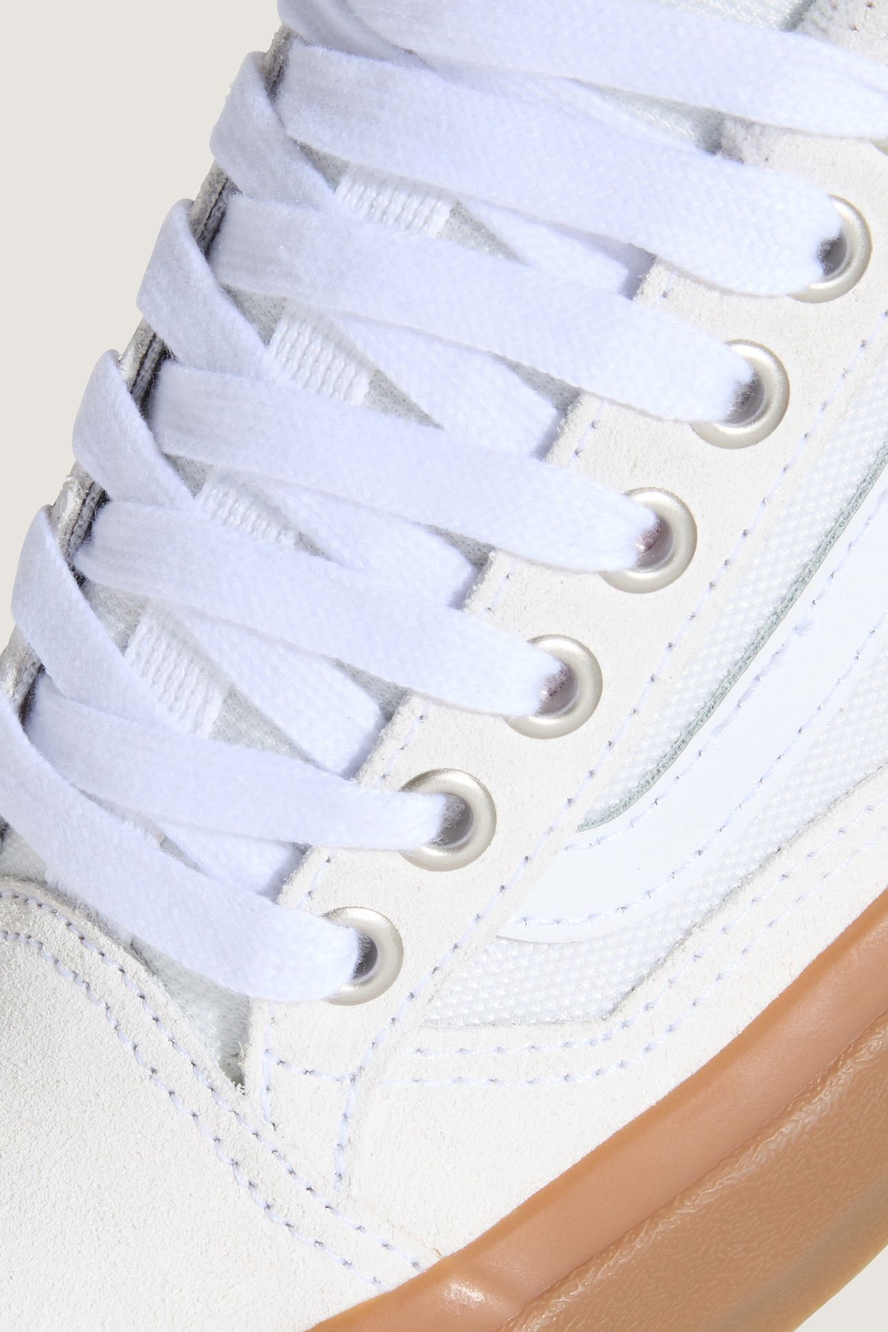 UNISEX SKATE OLD SKOOL 36 + WHITE/GUM 7