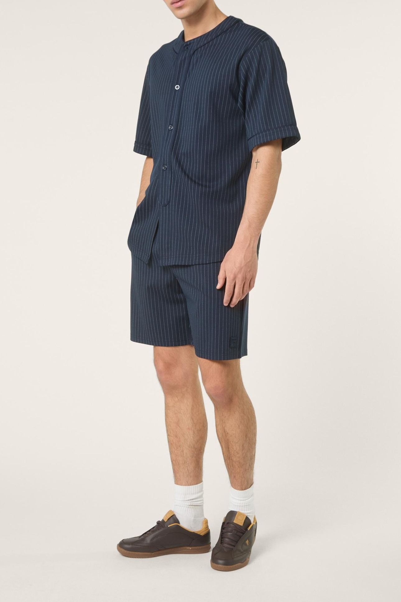 LUCCA REGULAR PINSTRIPED SHORTS BLACK IRIS / EGRET STRIPED 3