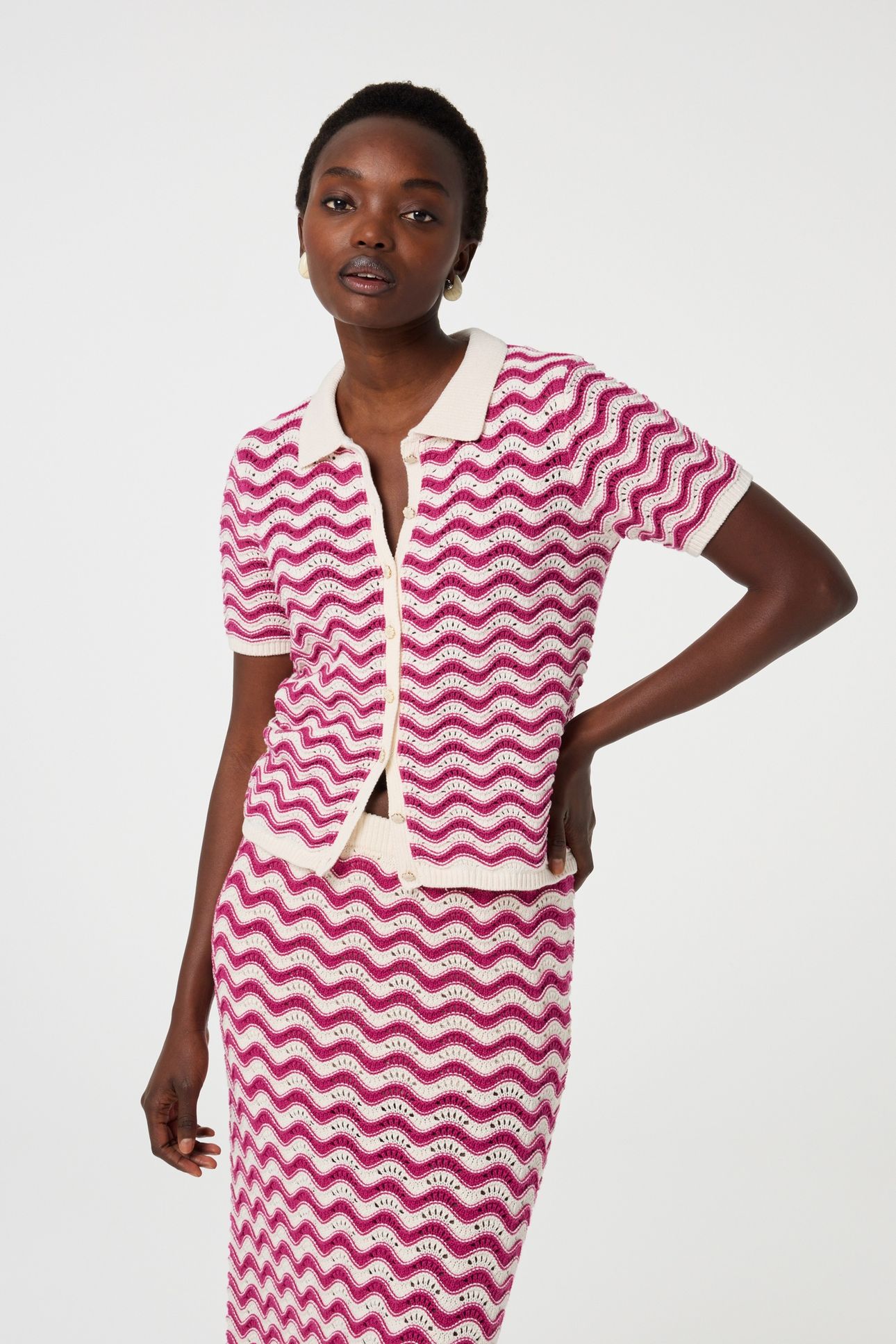 CARO CROCHET CARDIGAN PINK CRAZE 1