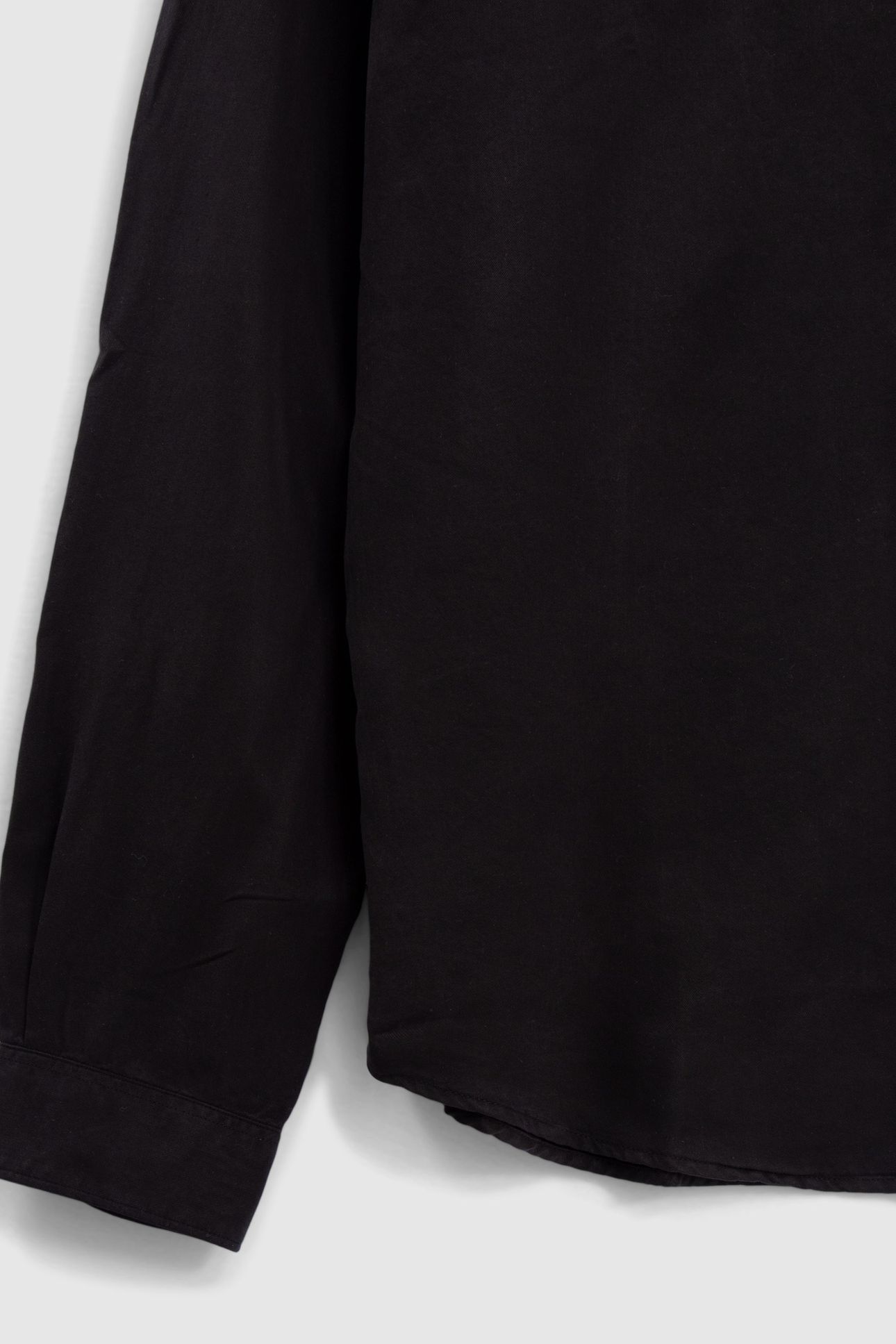 REGULAR BLACK SHIRT IN TENCEL® FABRIC 4