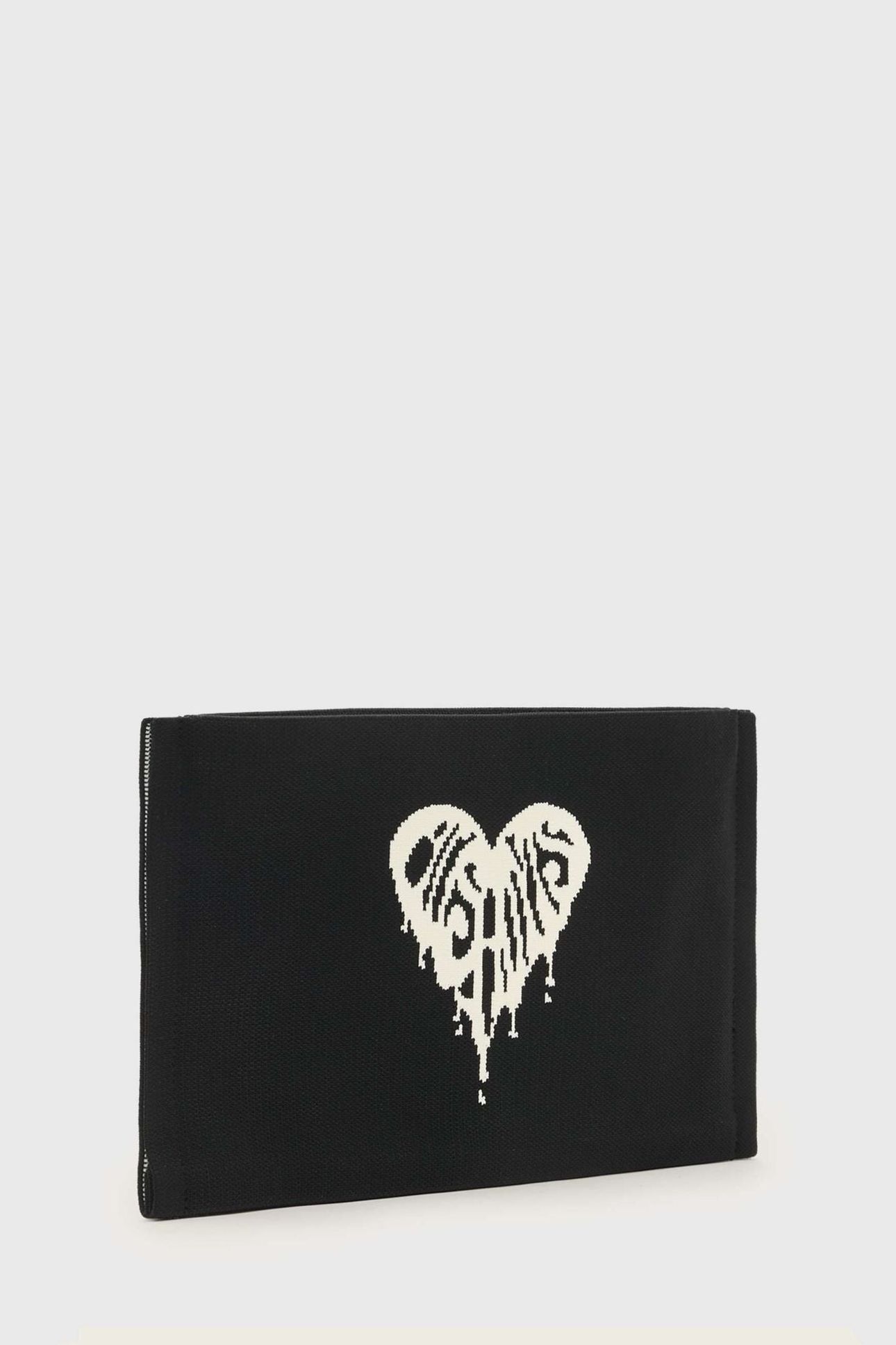 IZZY HEART CLUTCH BLACK 1
