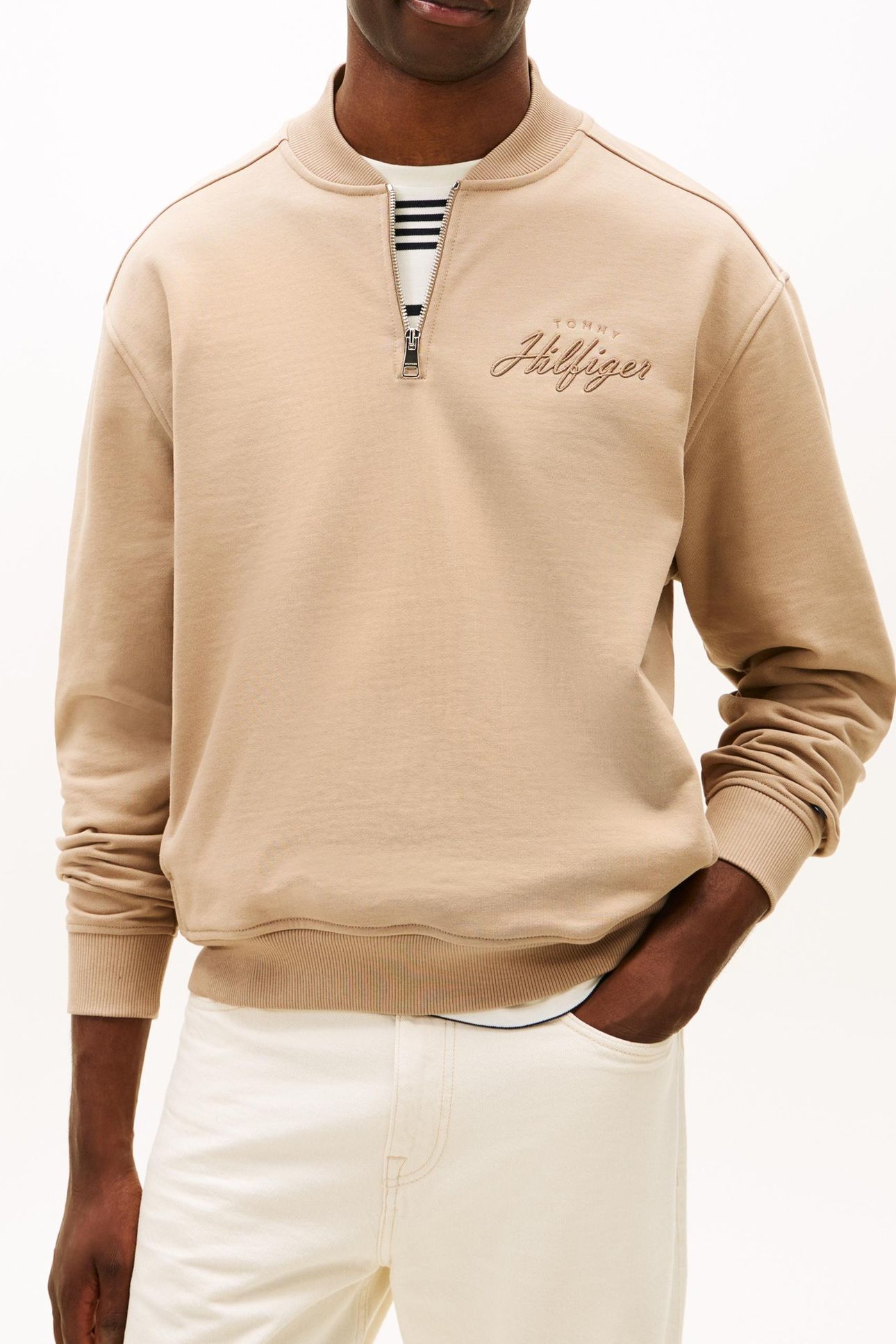 MODERN AGRAPHIC HALF ZIP COASTAL TAUPE 2