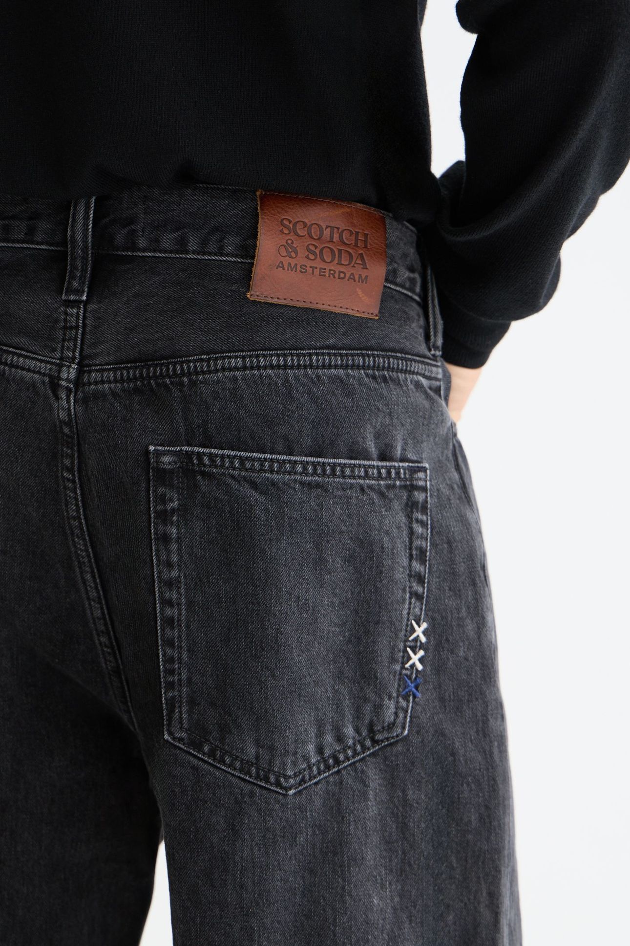CORE THE PITCH LOOSE FIT JEANS — BLACK BUZZ BLACK 3